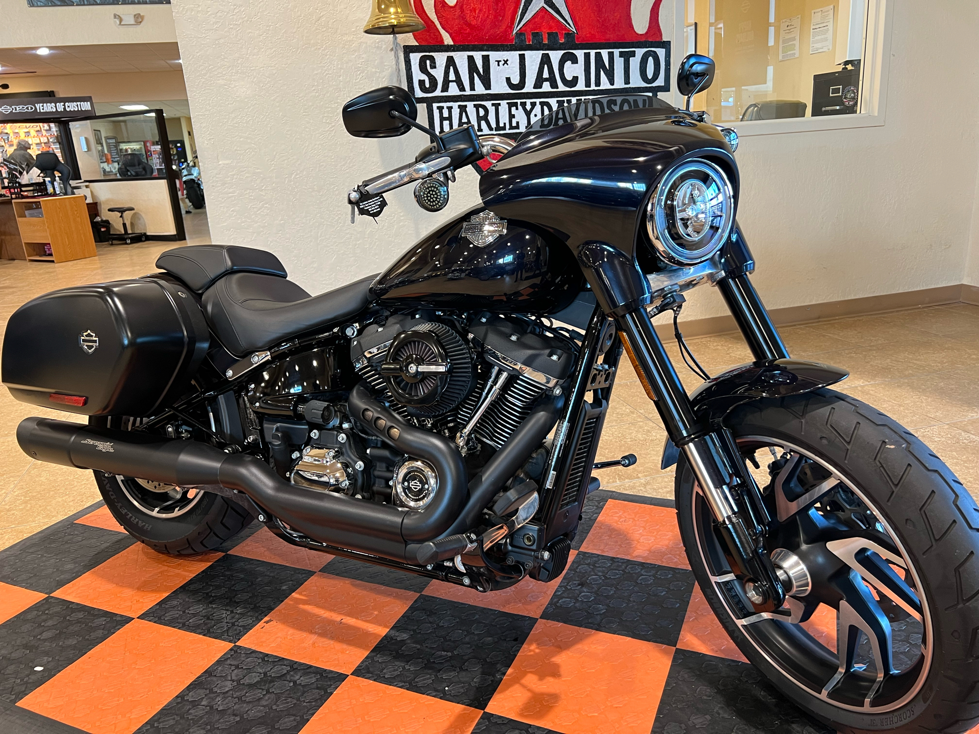 2021 Harley-Davidson Sport Glide® in Pasadena, Texas - Photo 2