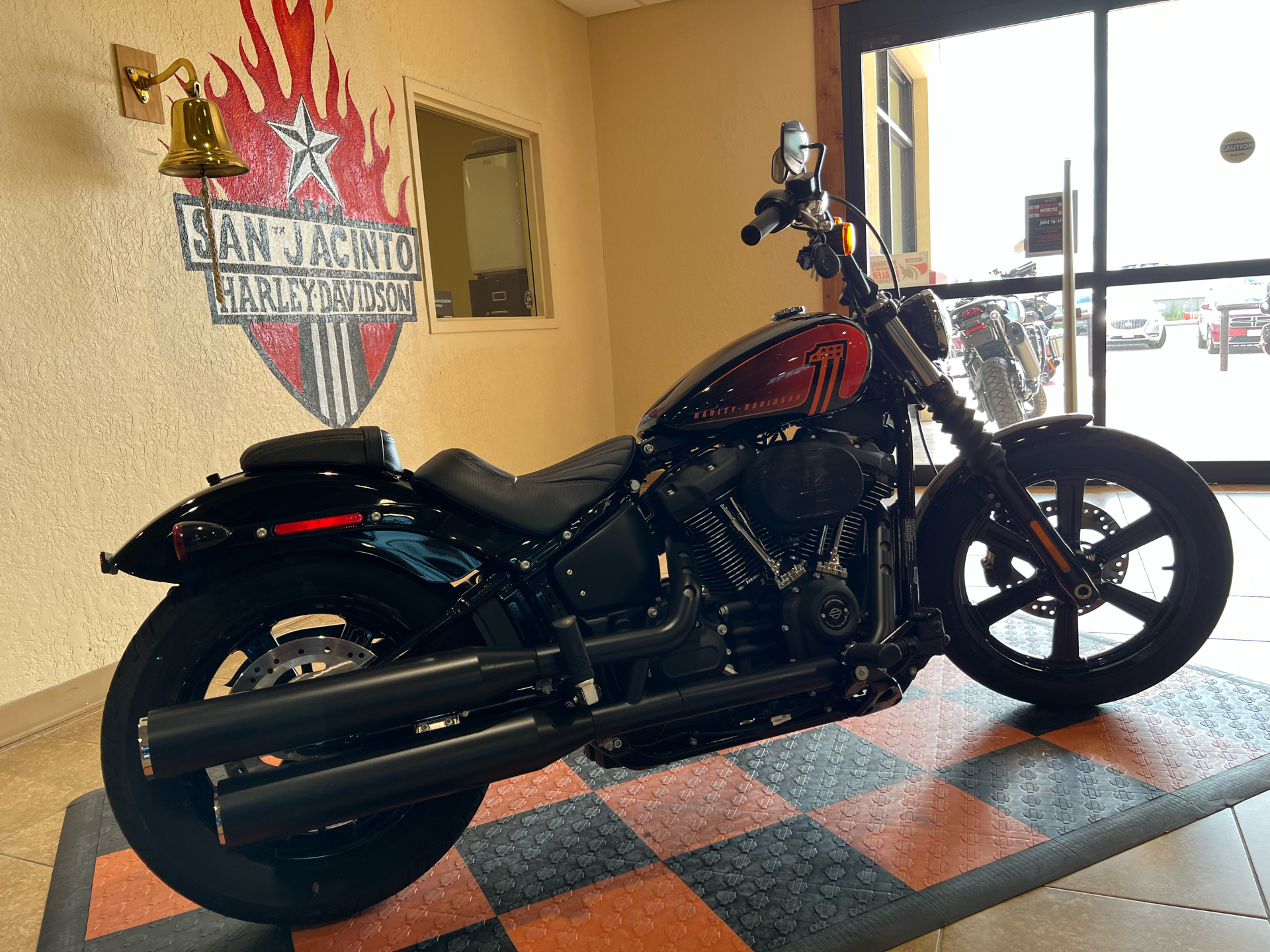 2022 Harley-Davidson Street Bob® 114 in Pasadena, Texas - Photo 3