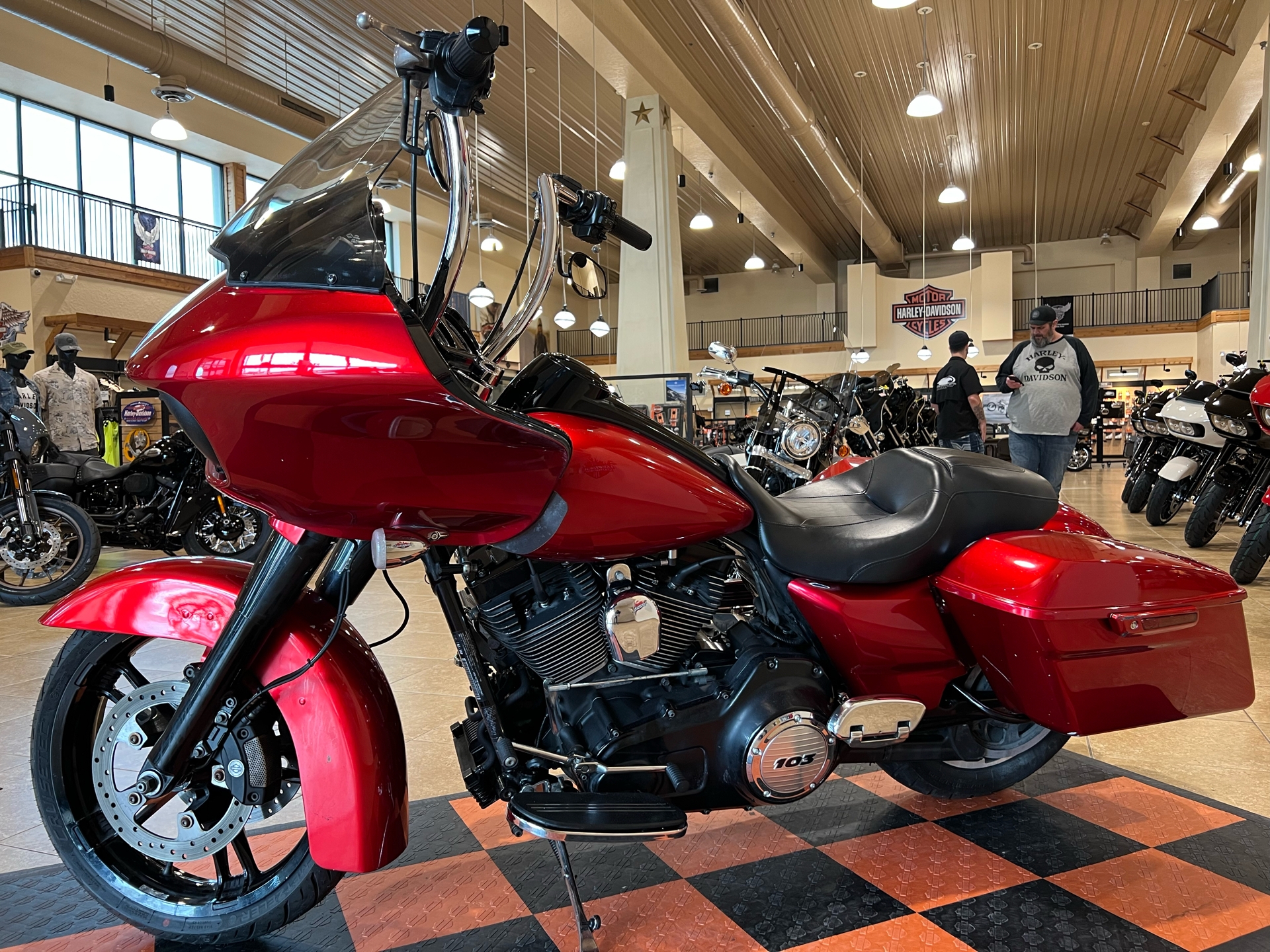 2015 Harley-Davidson Road Glide® Special in Pasadena, Texas - Photo 4