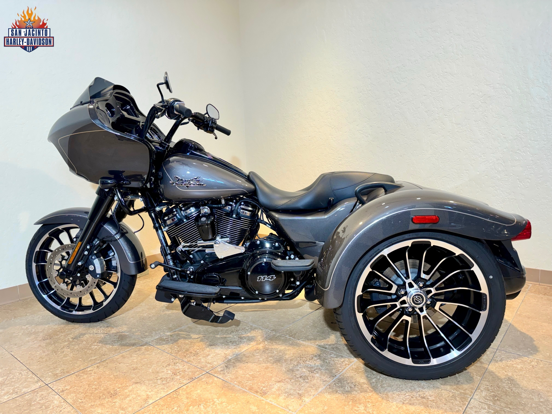 2023 Harley-Davidson Road Glide® 3 in Pasadena, Texas - Photo 4