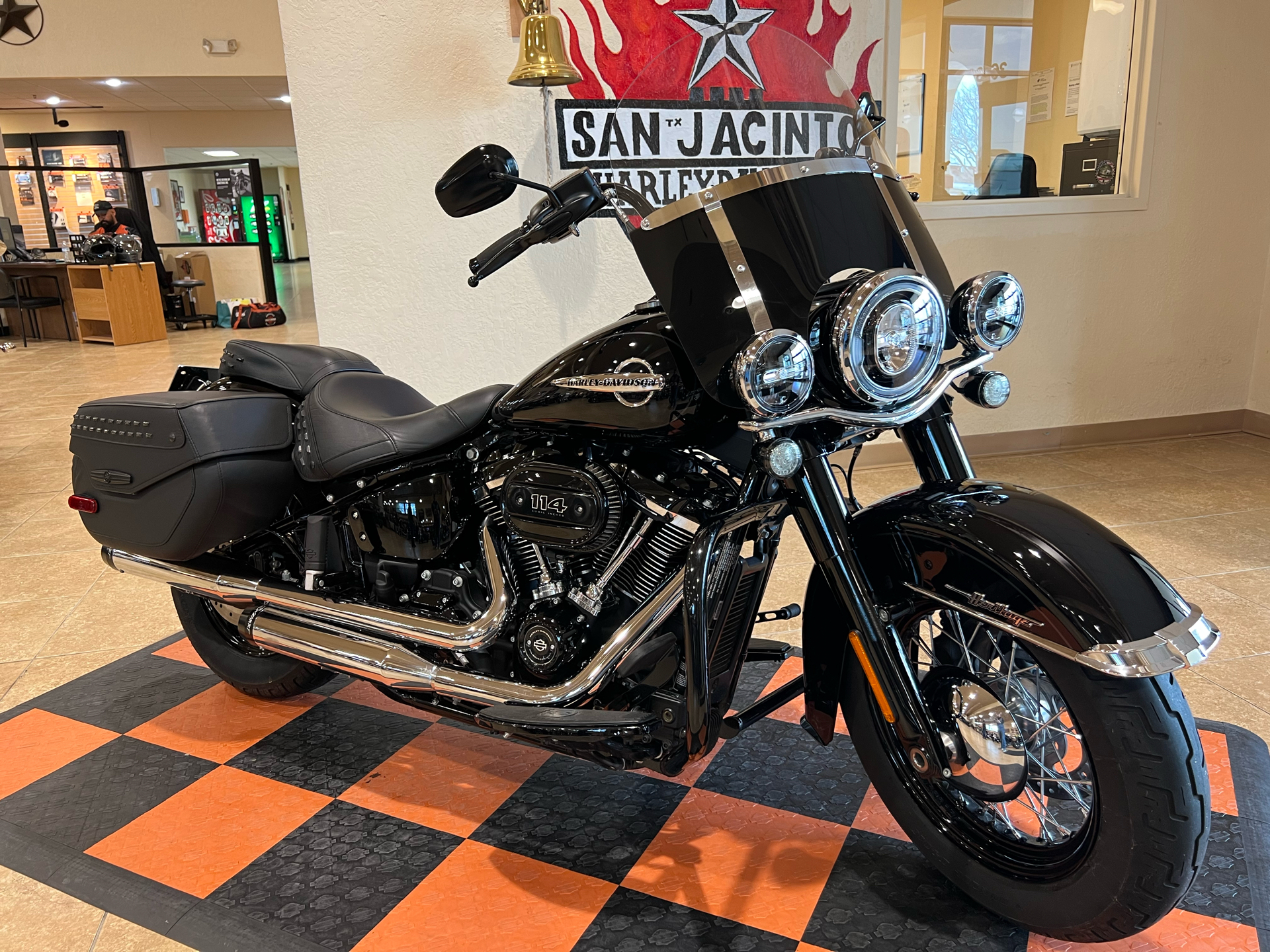 2018 Harley-Davidson Heritage Classic 114 in Pasadena, Texas - Photo 2