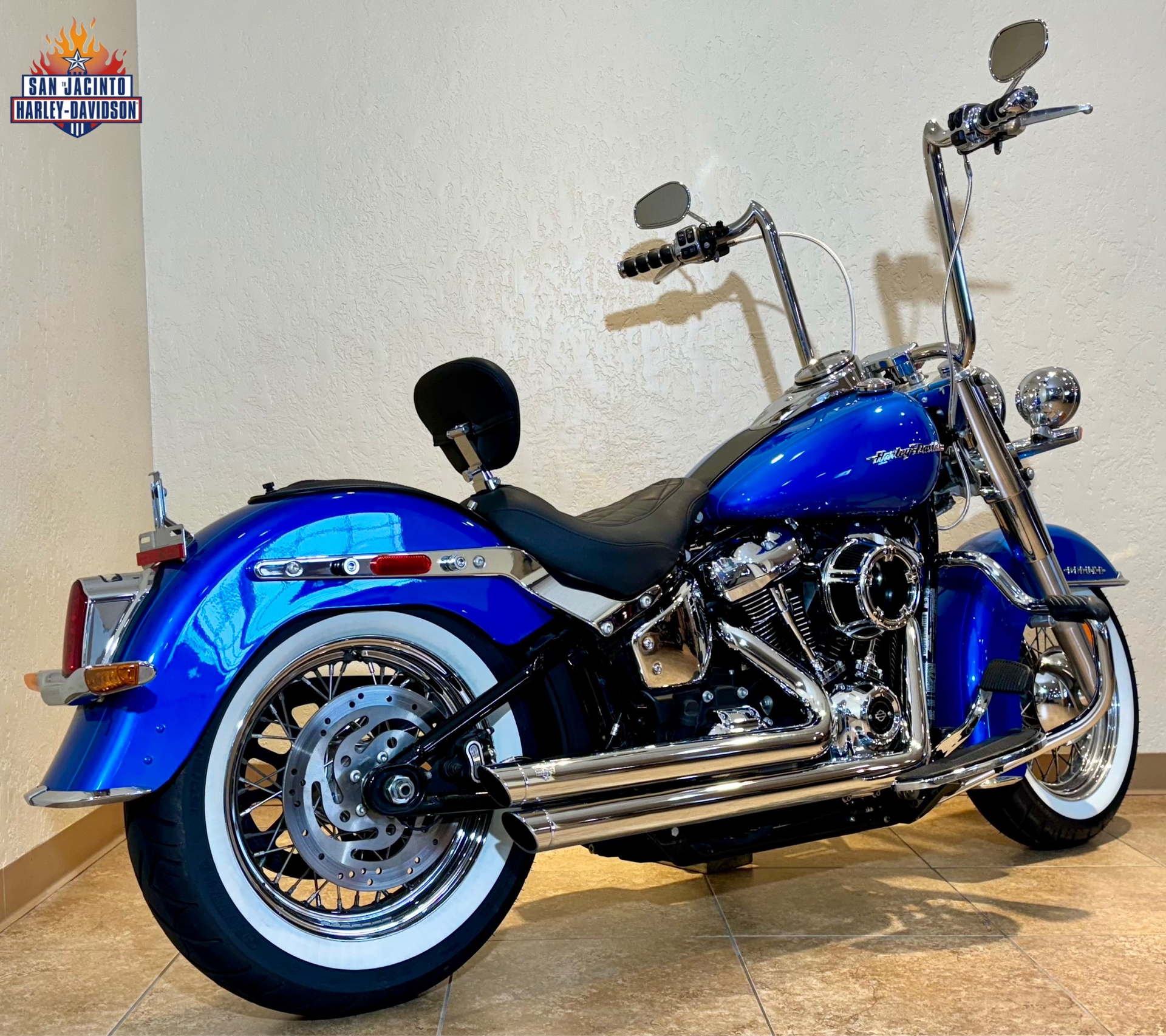 2018 Harley-Davidson Softail® Deluxe 107 in Pasadena, Texas - Photo 2