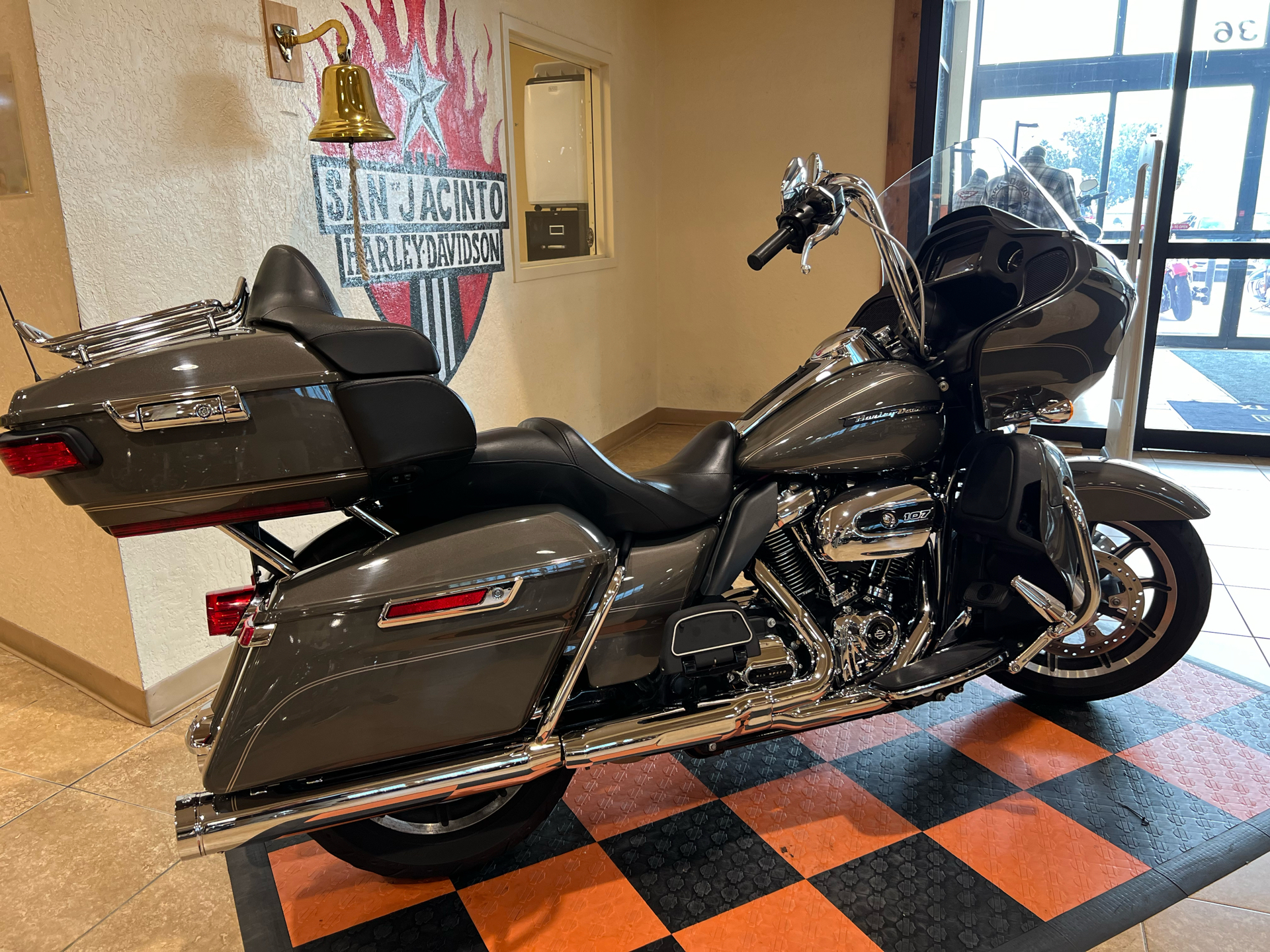 2018 Harley-Davidson Road Glide® Ultra in Pasadena, Texas - Photo 3