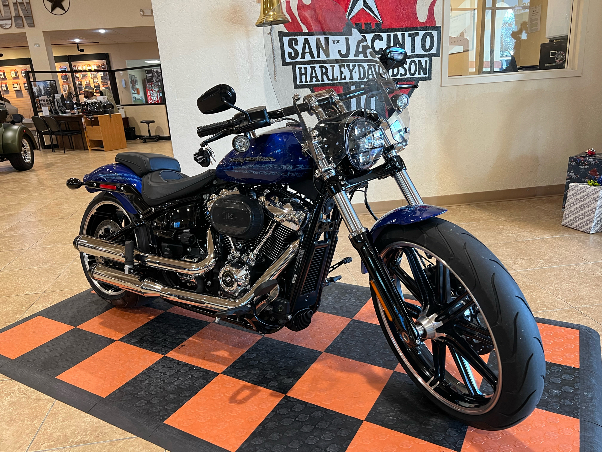 2019 Harley-Davidson Breakout® 114 in Pasadena, Texas - Photo 2