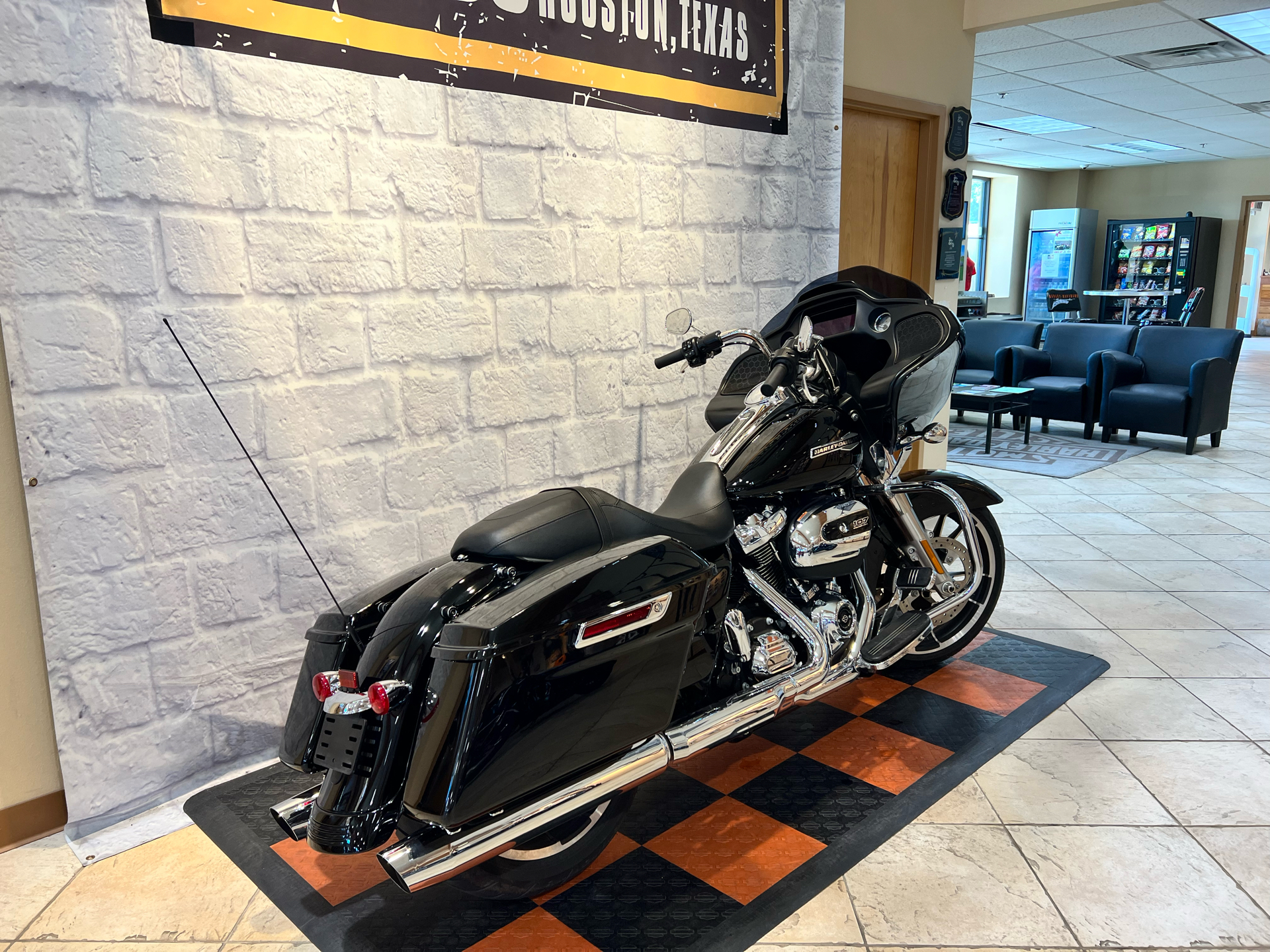 2021 Harley-Davidson Road Glide® in Houston, Texas - Photo 2