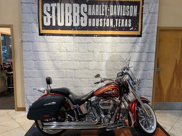 2014 Harley-Davidson CVO DELUXE in Houston, Texas - Photo 1