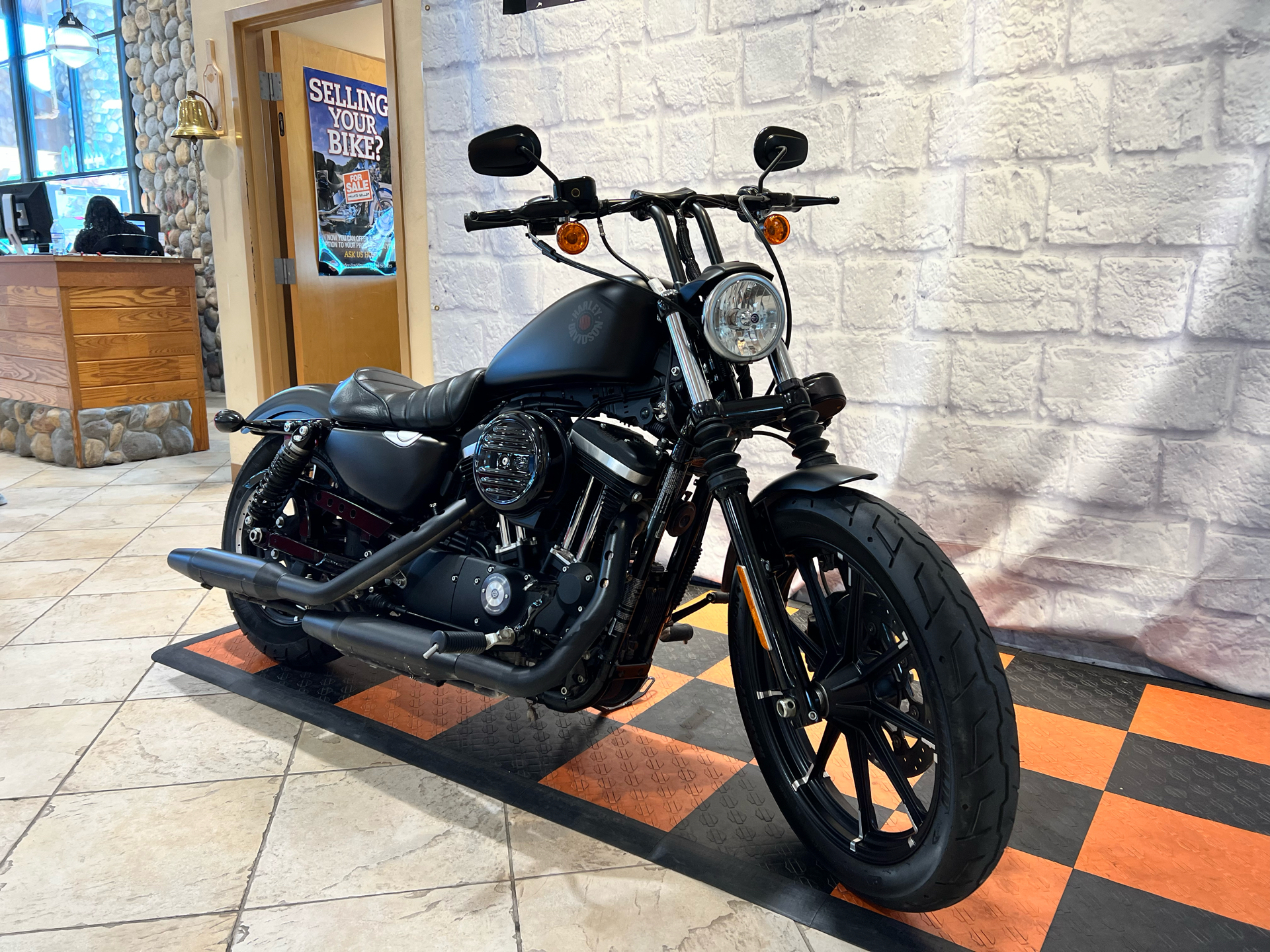 2020 Harley-Davidson Iron 883™ in Houston, Texas - Photo 4