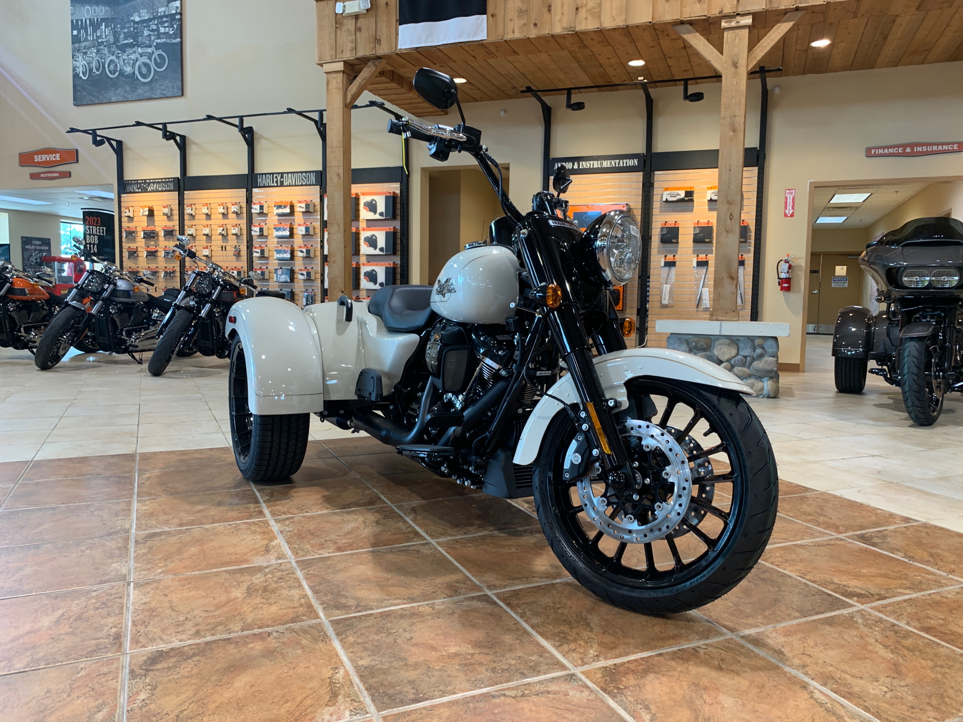 2023 Harley-Davidson Freewheeler® in Houston, Texas - Photo 3