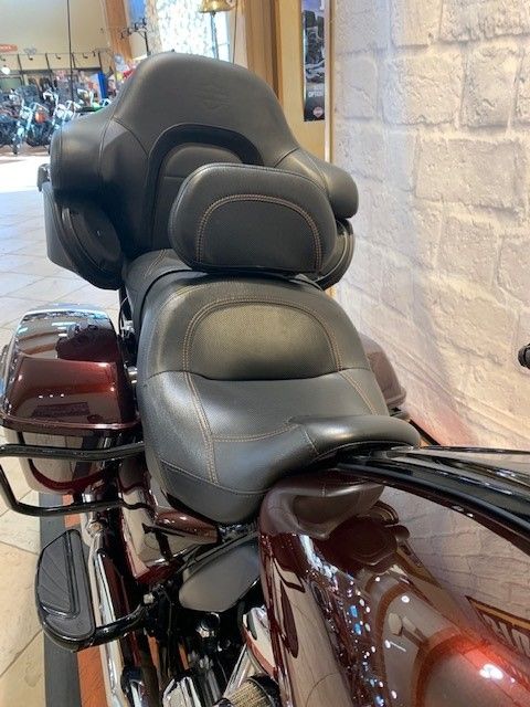 2018 Harley-Davidson LIMITED CVO in Houston, Texas - Photo 2