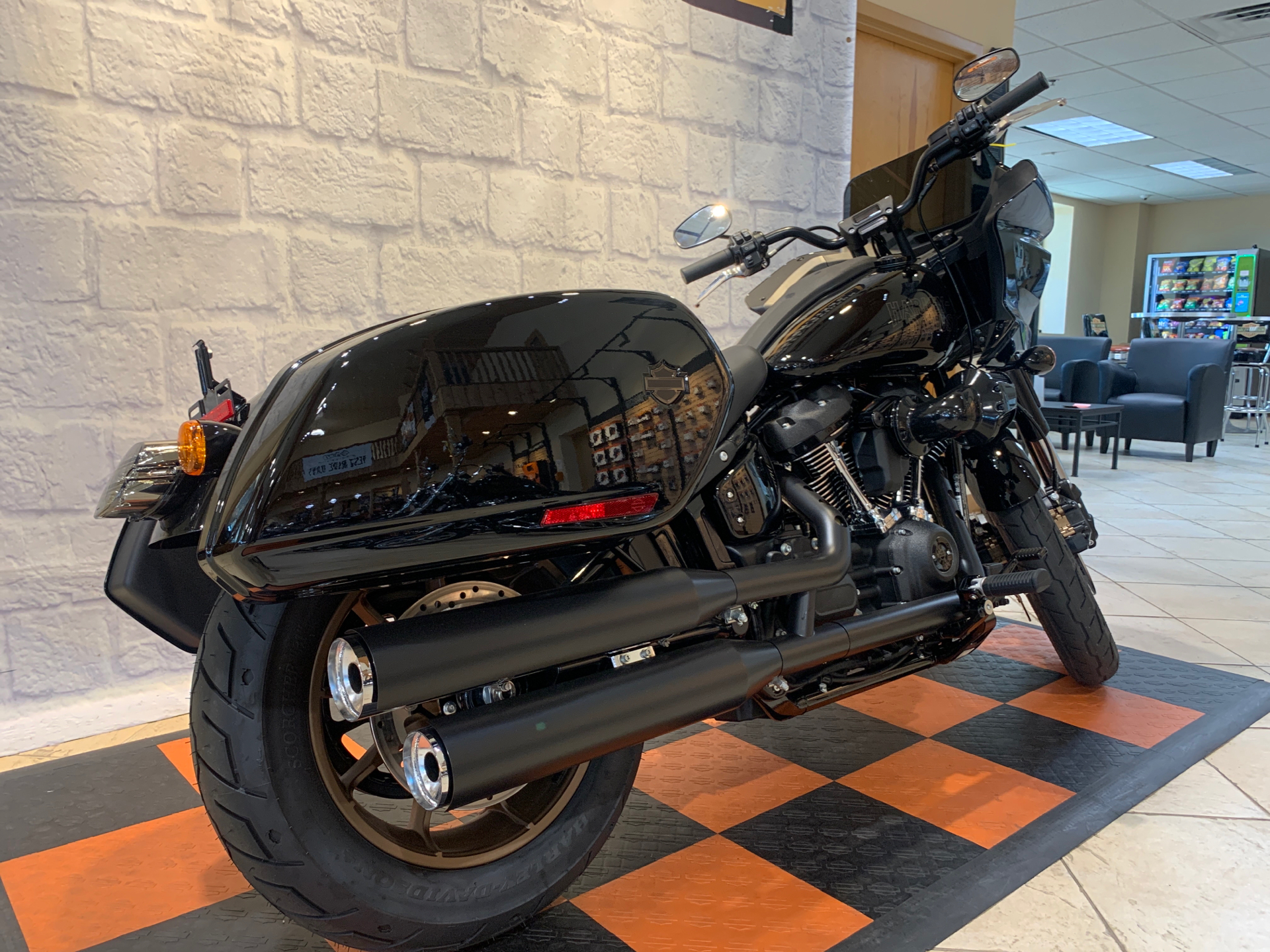 2023 Harley-Davidson Low Rider® ST in Houston, Texas - Photo 2