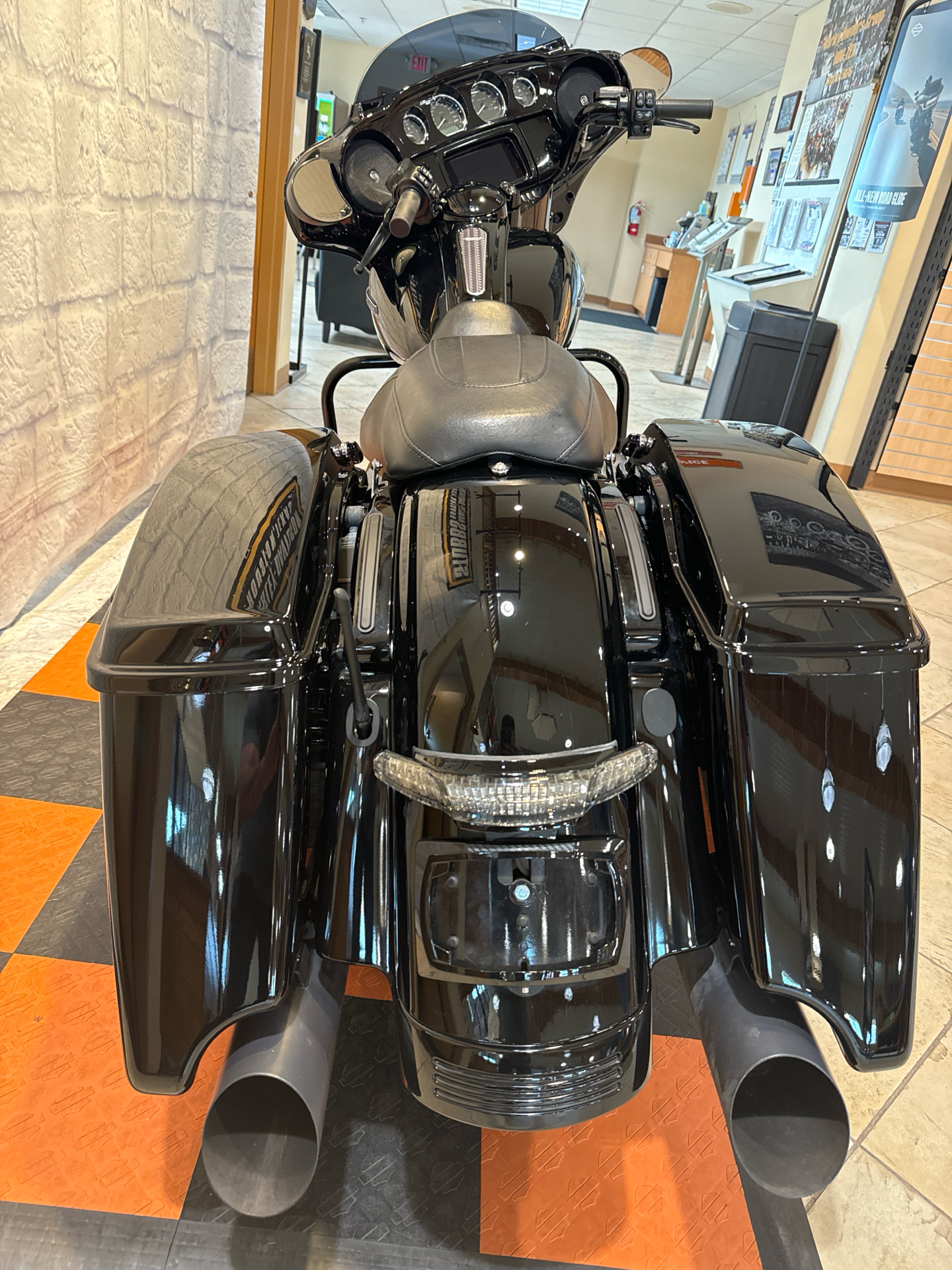 2020 Harley-Davidson Street Glide® Special in Houston, Texas - Photo 4