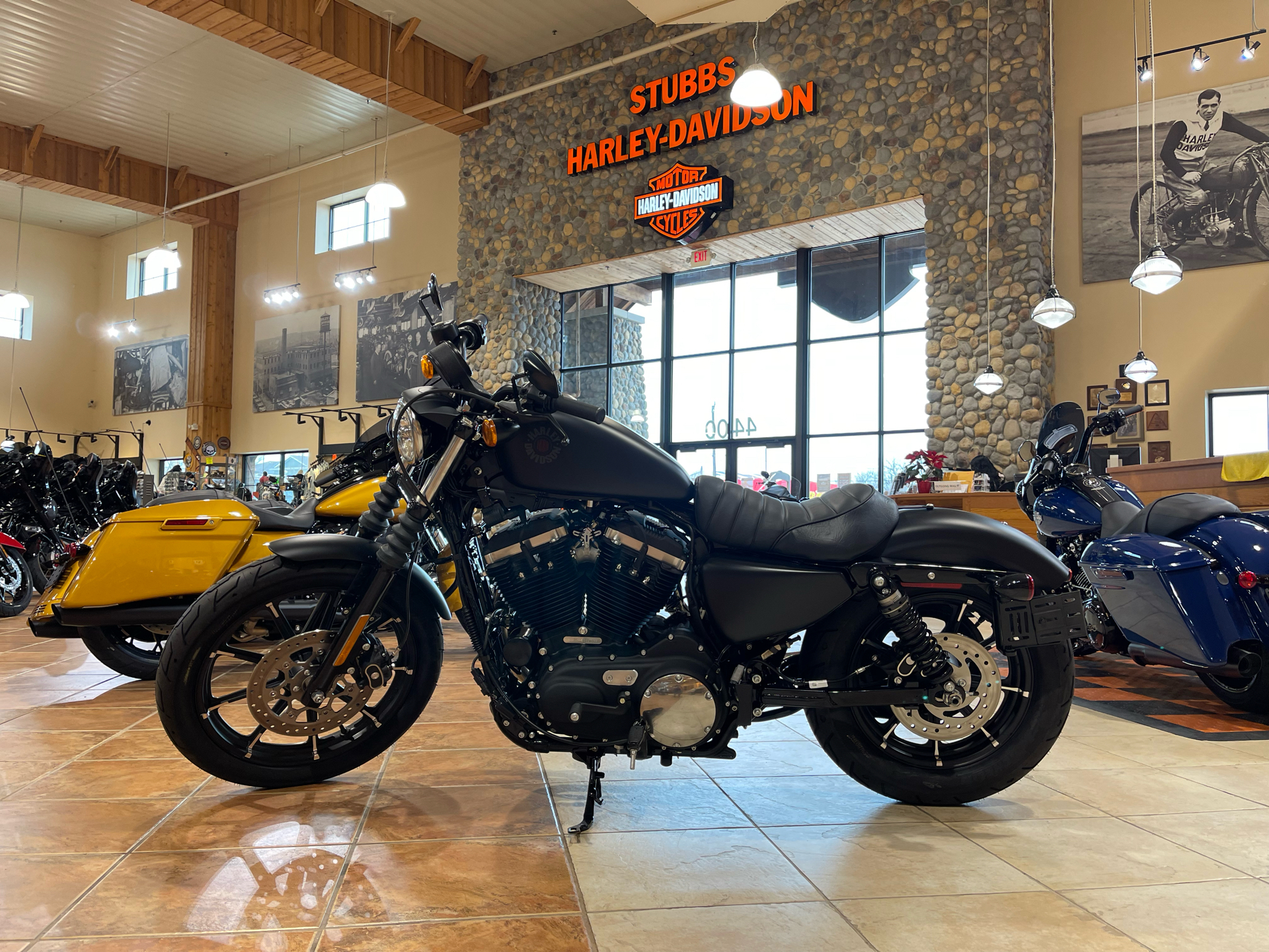 2022 Harley-Davidson Iron 883™ in Houston, Texas - Photo 3