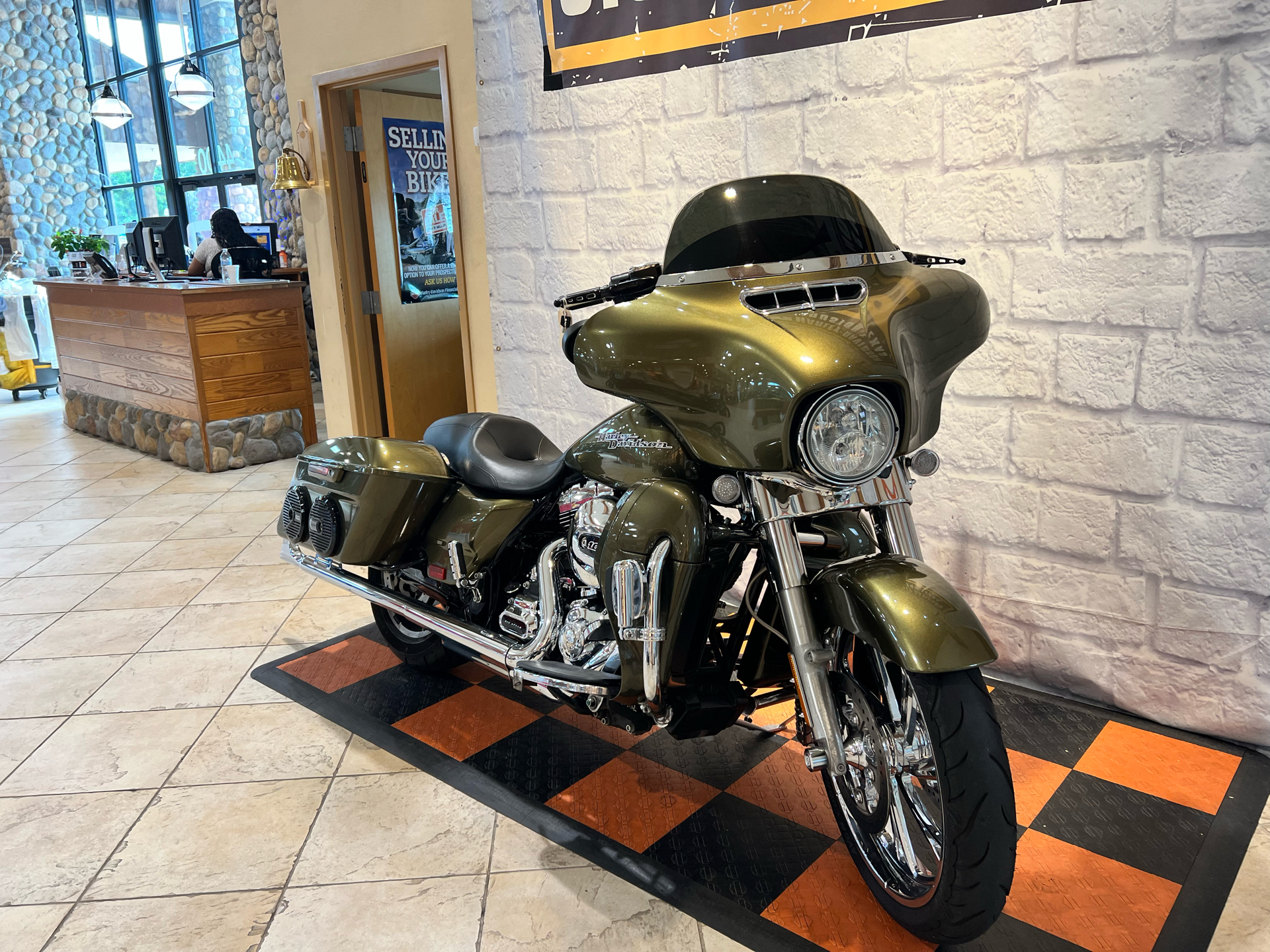 2016 Harley-Davidson Street Glide® in Houston, Texas - Photo 4