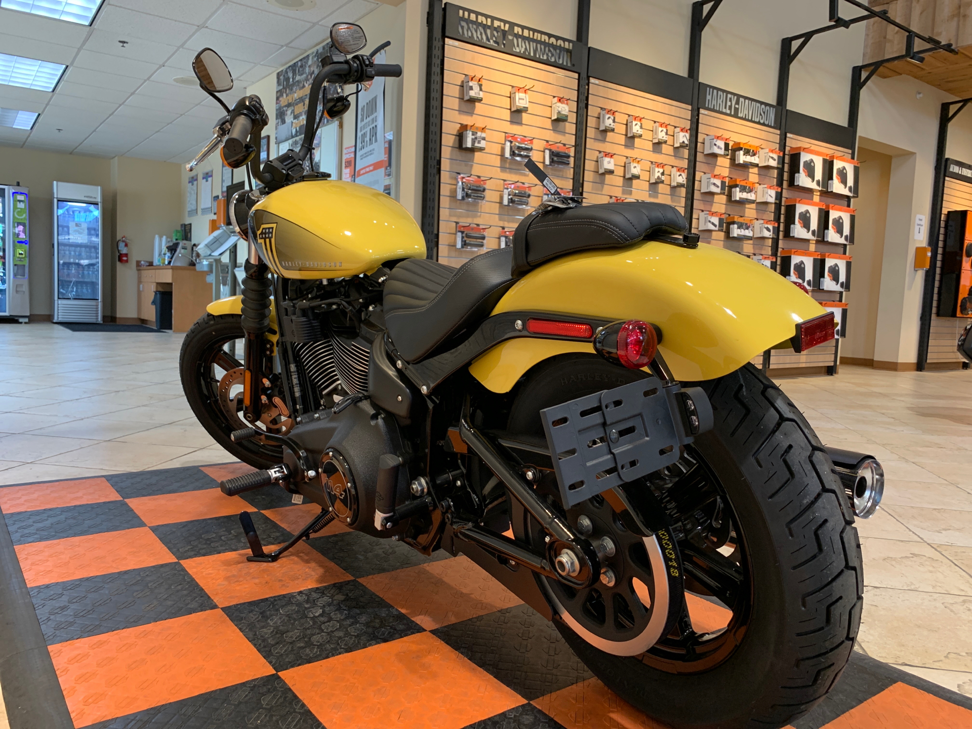 2023 Harley-Davidson Street Bob® 114 in Houston, Texas - Photo 3