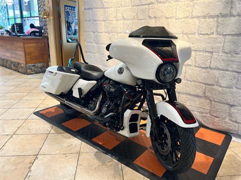 2021 Harley-Davidson CVO™ Street Glide® in Houston, Texas - Photo 4