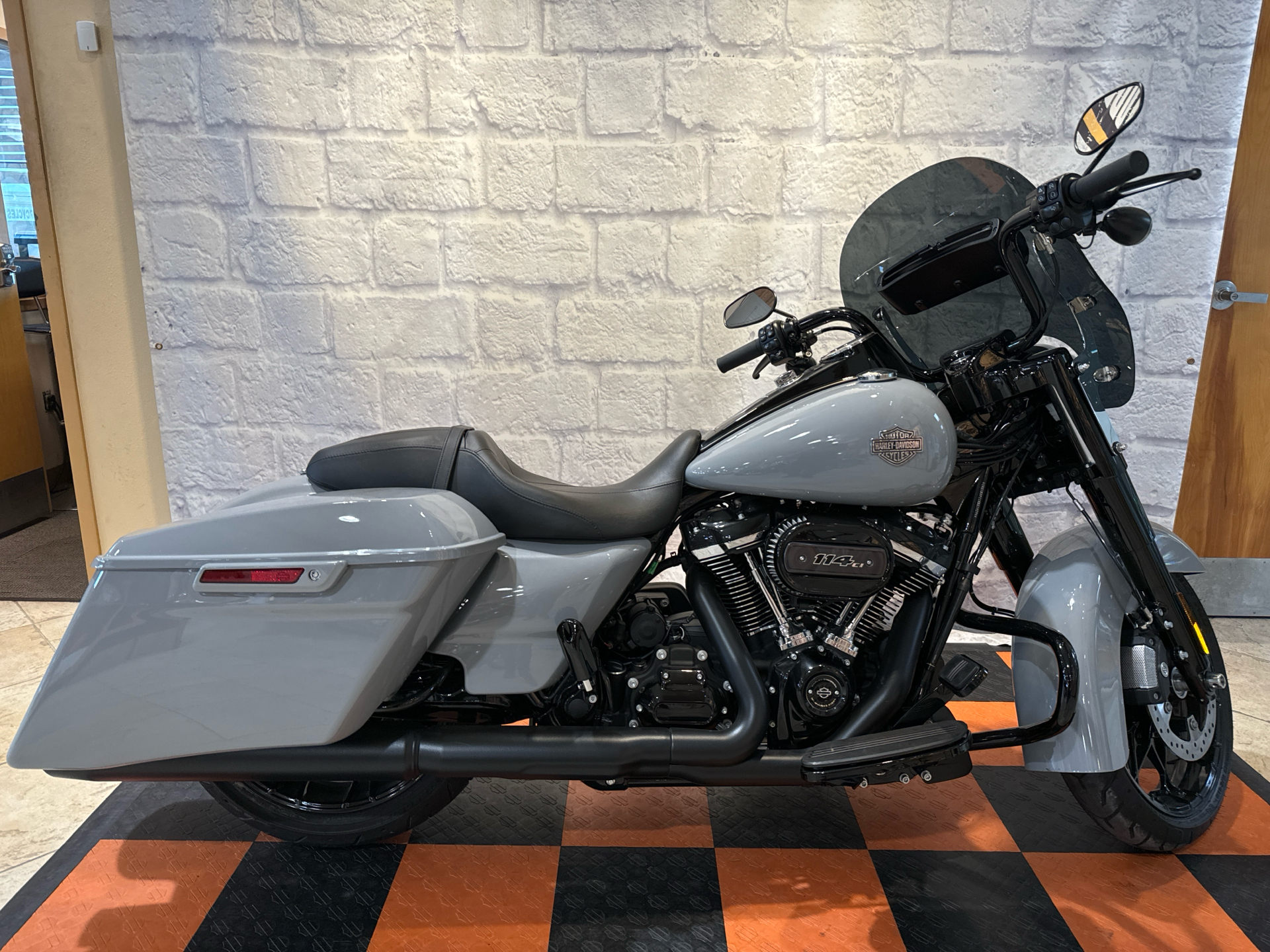 2024 Harley-Davidson Road King® Special in Houston, Texas - Photo 2