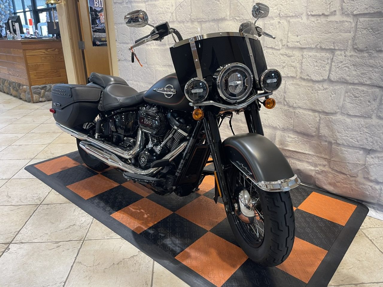 2018 Harley-Davidson Heritage Classic 114 in Houston, Texas - Photo 2