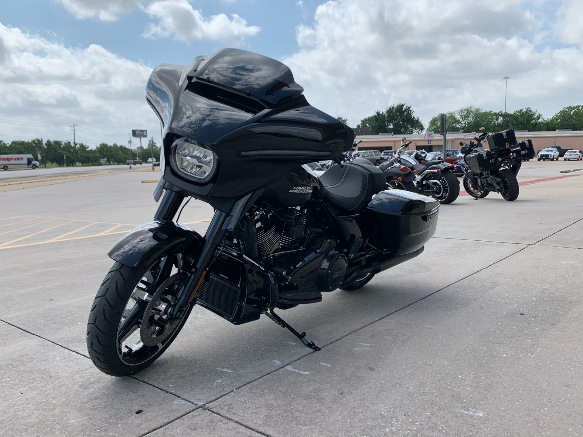 2024 Harley-Davidson Street Glide® in Houston, Texas - Photo 3