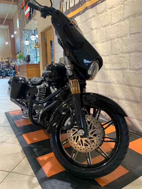 2017 Harley-Davidson Street Glide® Special in Houston, Texas - Photo 7
