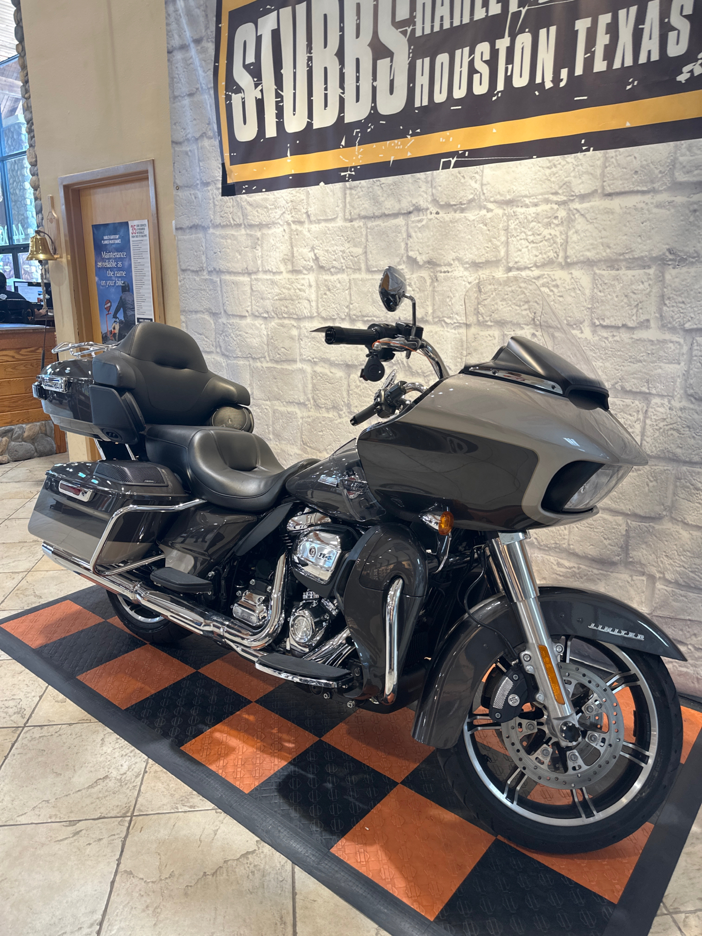 2023 Harley-Davidson Road Glide® Limited in Houston, Texas - Photo 2