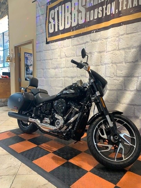 2018 Harley-Davidson SPORTGLIDE in Houston, Texas - Photo 2