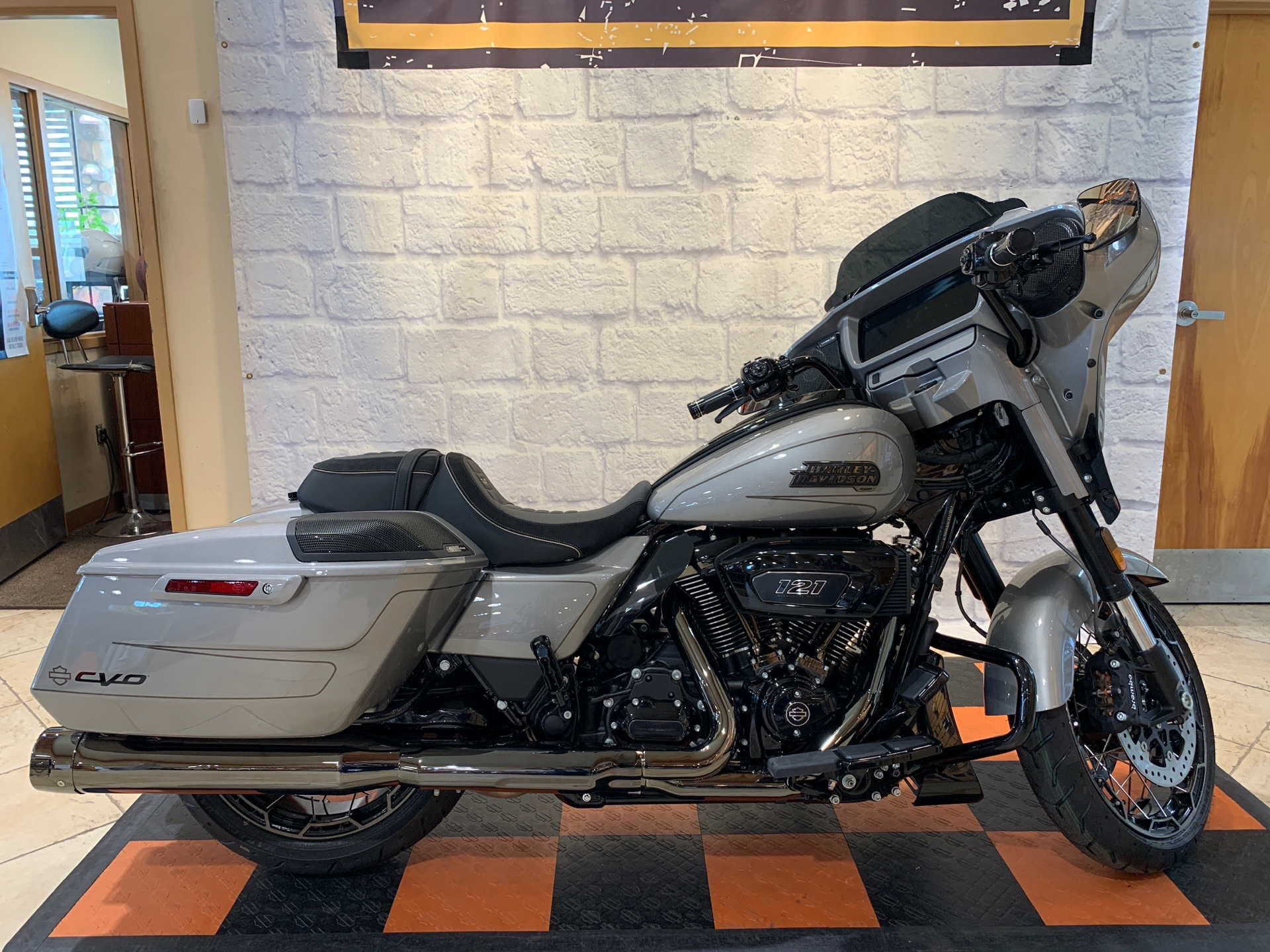 2023 Harley-Davidson CVO™ Street Glide® in Houston, Texas - Photo 1