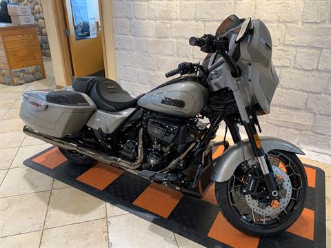 2023 Harley-Davidson CVO™ Street Glide® in Houston, Texas - Photo 2