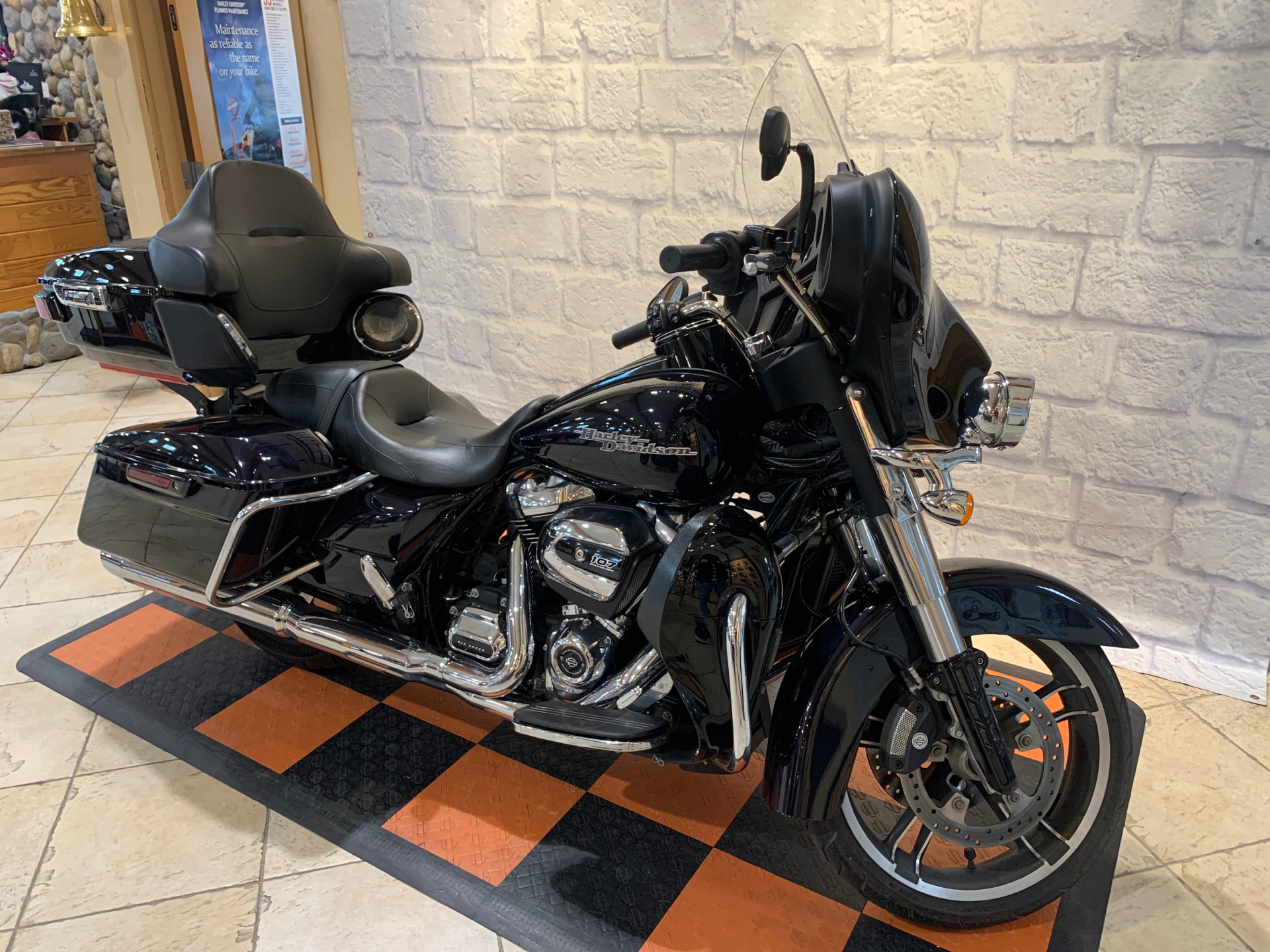 2019 Harley-Davidson Street Glide® in Houston, Texas - Photo 3