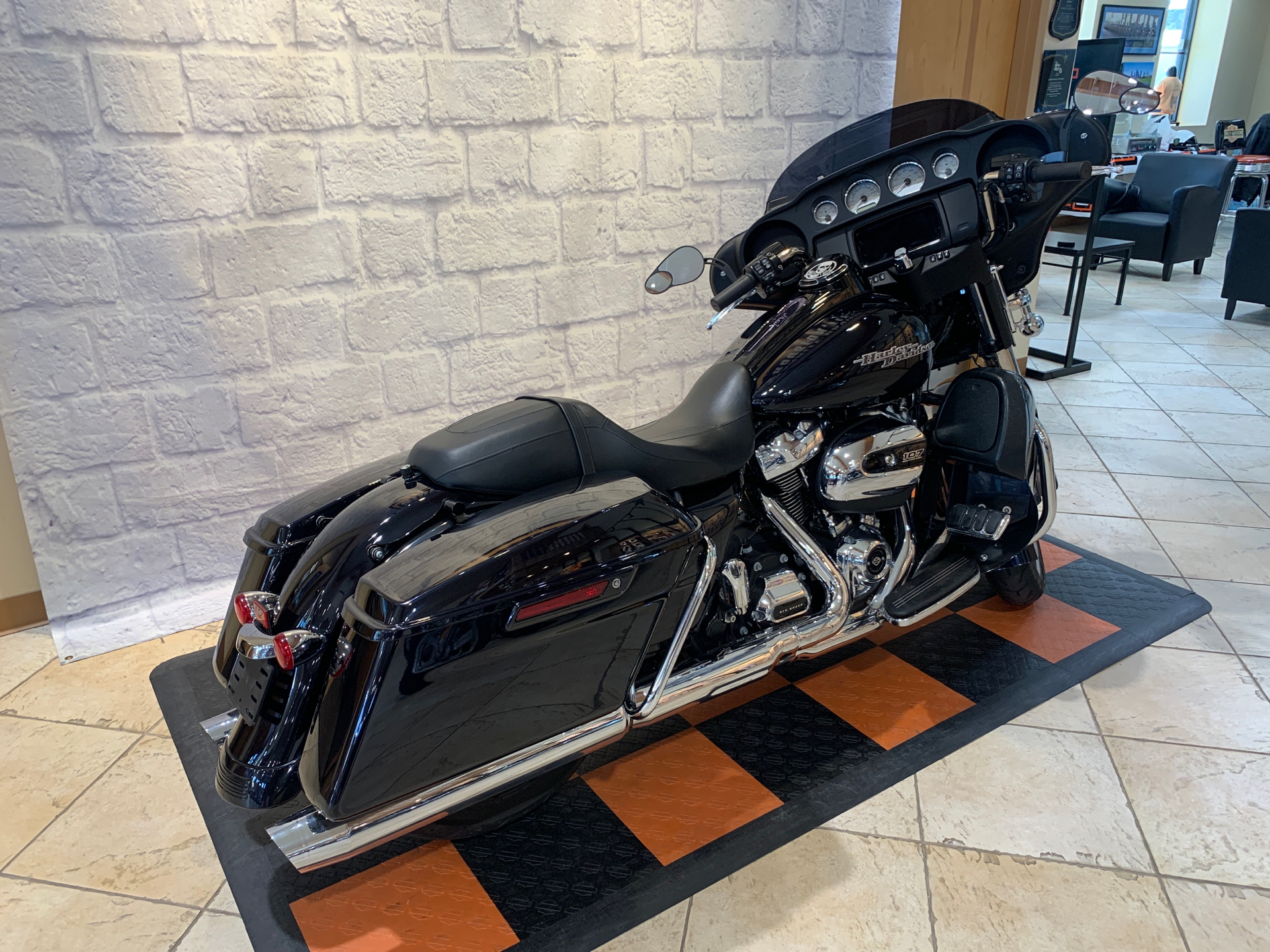 2019 Harley-Davidson Street Glide® in Houston, Texas - Photo 5
