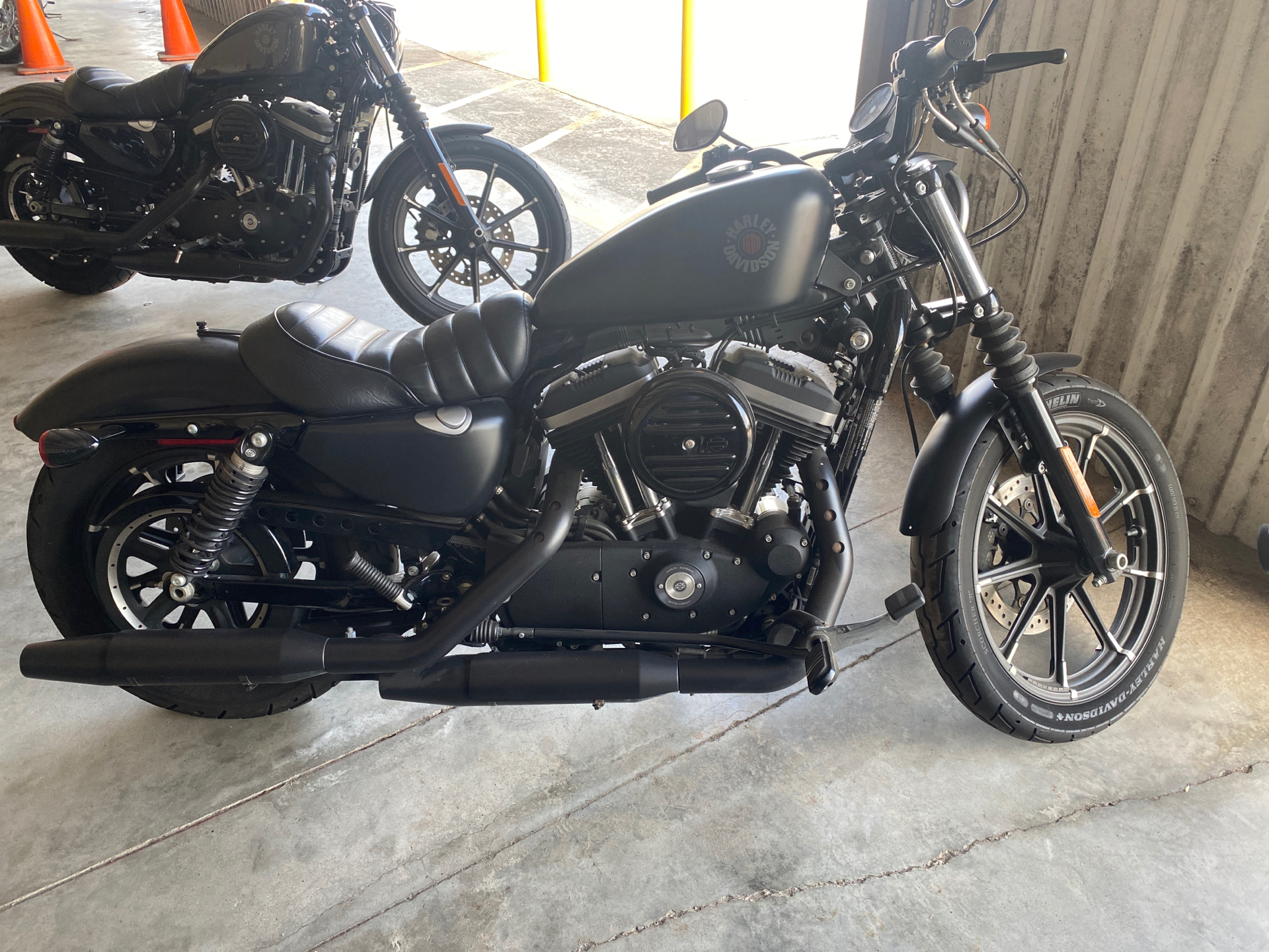 2019 Harley-Davidson Iron 883™ in Houston, Texas - Photo 2