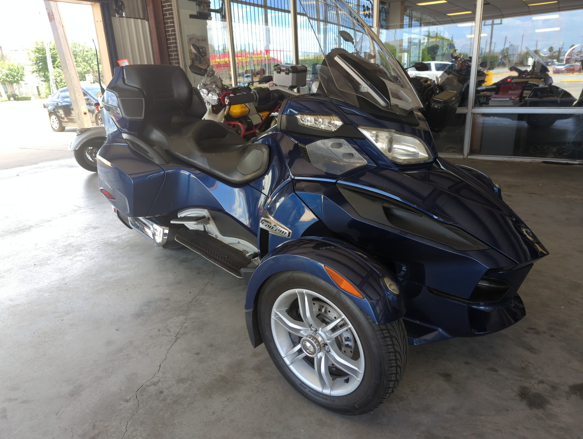 2010 Can-Am Spyder™ RT-S SM5 in Houston, Texas - Photo 1