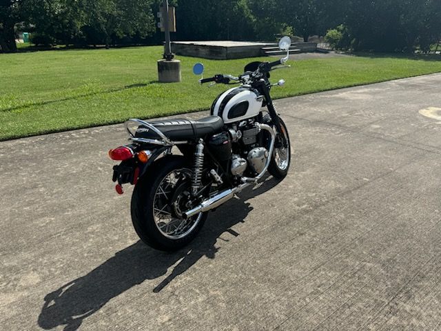 2017 Triumph Bonneville T120 in Houston, Texas - Photo 4