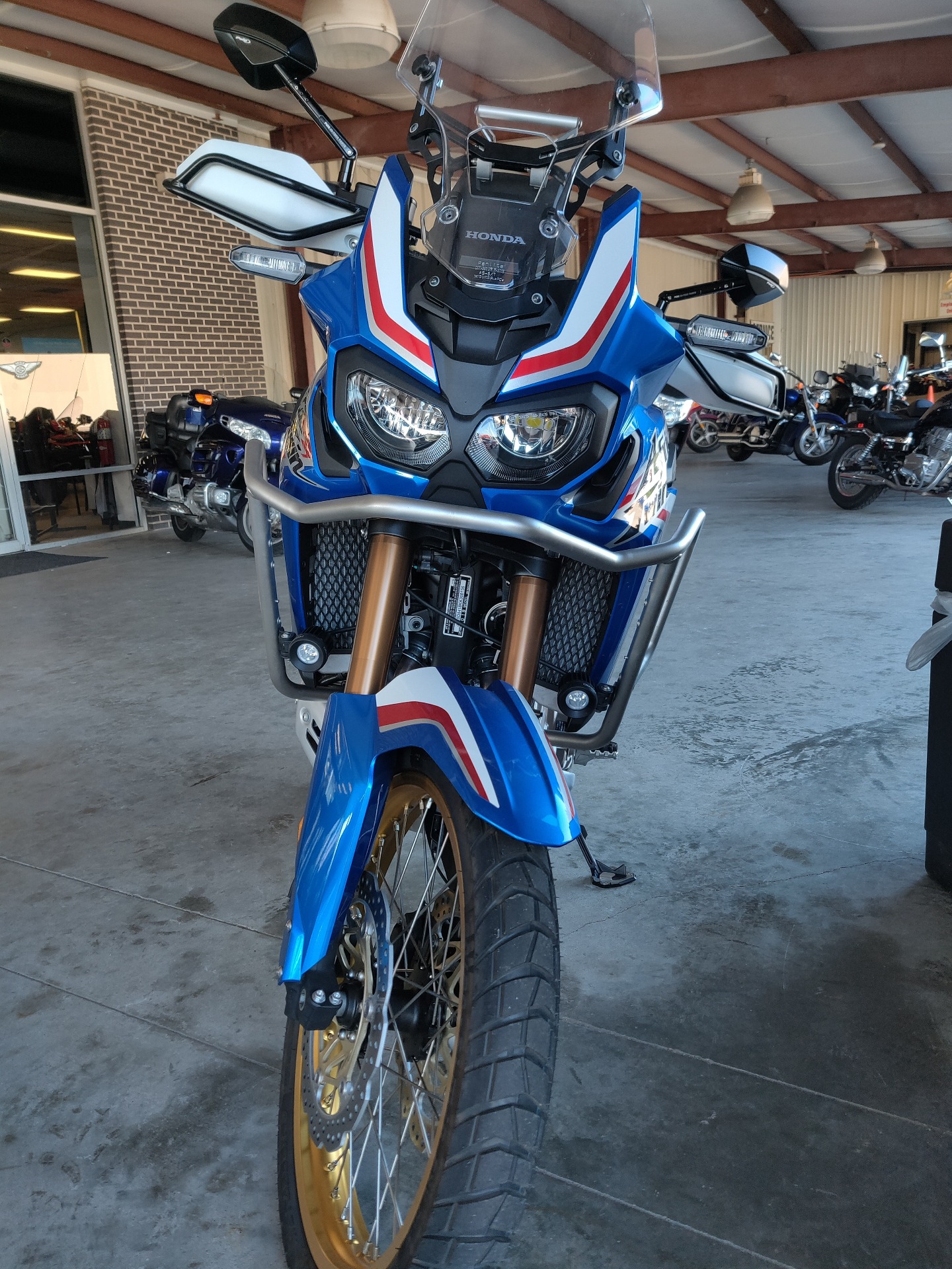 Used 19 Honda Africa Twin Dct Motorcycles In Houston Tx Hon Blue White Red