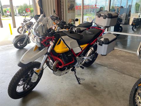 2020 Moto Guzzi V85 TT Adventure in Houston, Texas - Photo 2