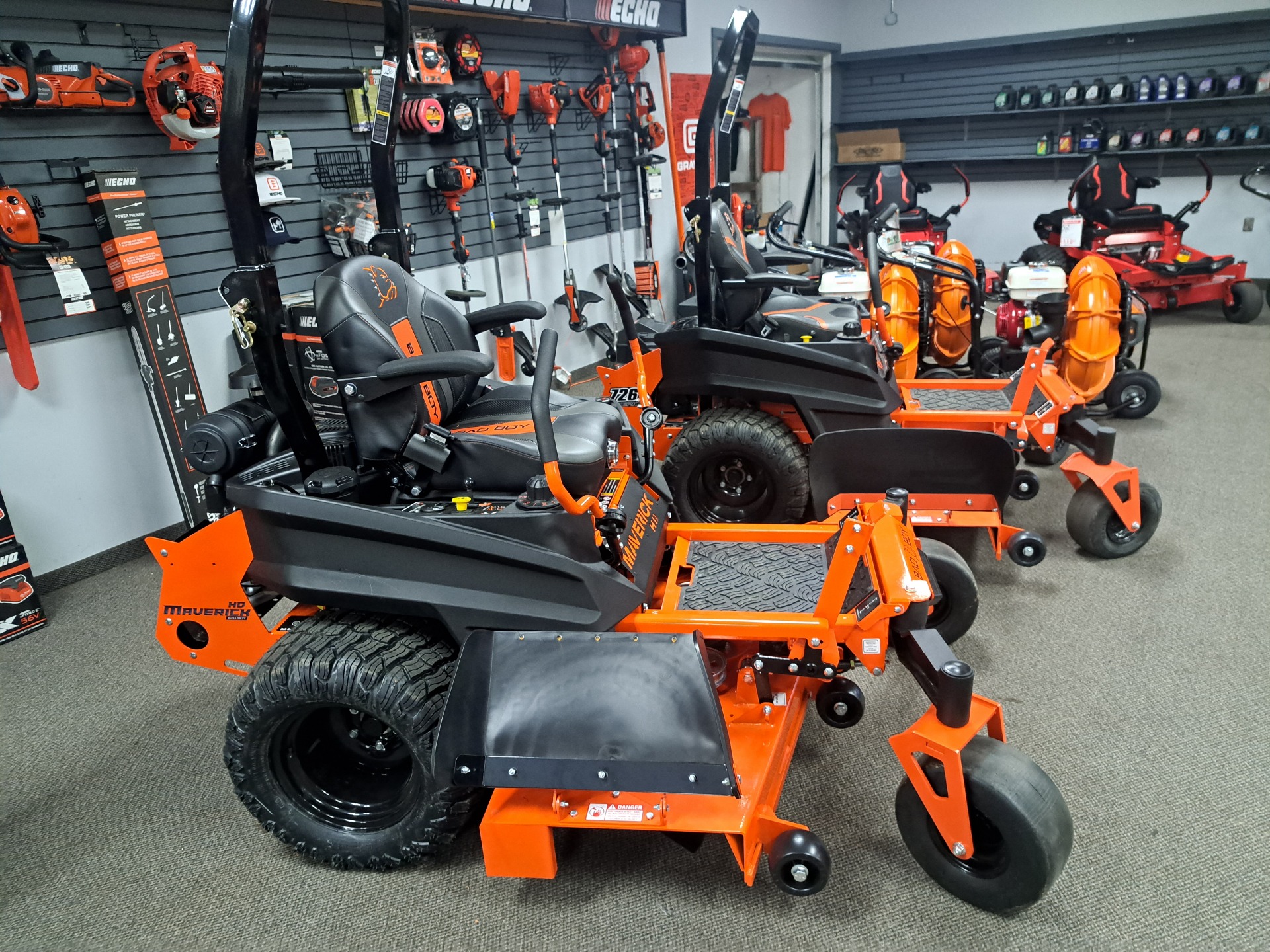 2024 Bad Boy Mowers Maverick HD 54 in. Vanguard EFI 28 hp in Lowell, Michigan - Photo 4