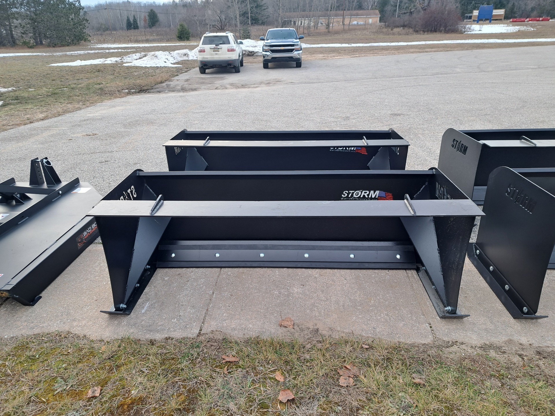 Glacier Attachments Snow Pusher 6' w/Pull Bar (Skid Steer) Rubber Edge in Lowell, Michigan - Photo 1