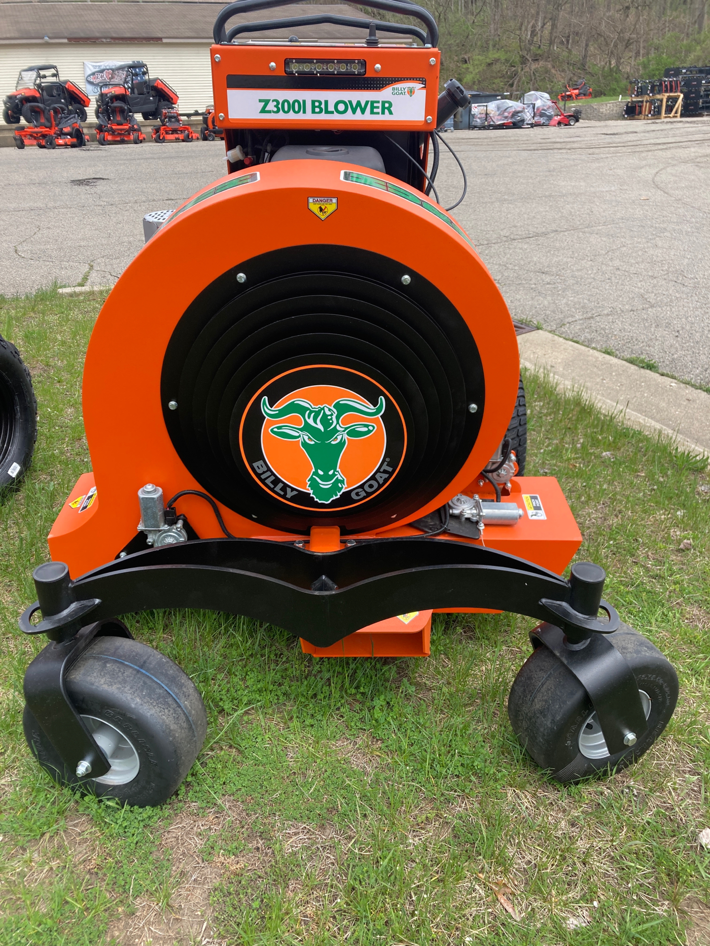 Billy Goat Z3001 Hurricane Blower in Lowell, Michigan - Photo 1