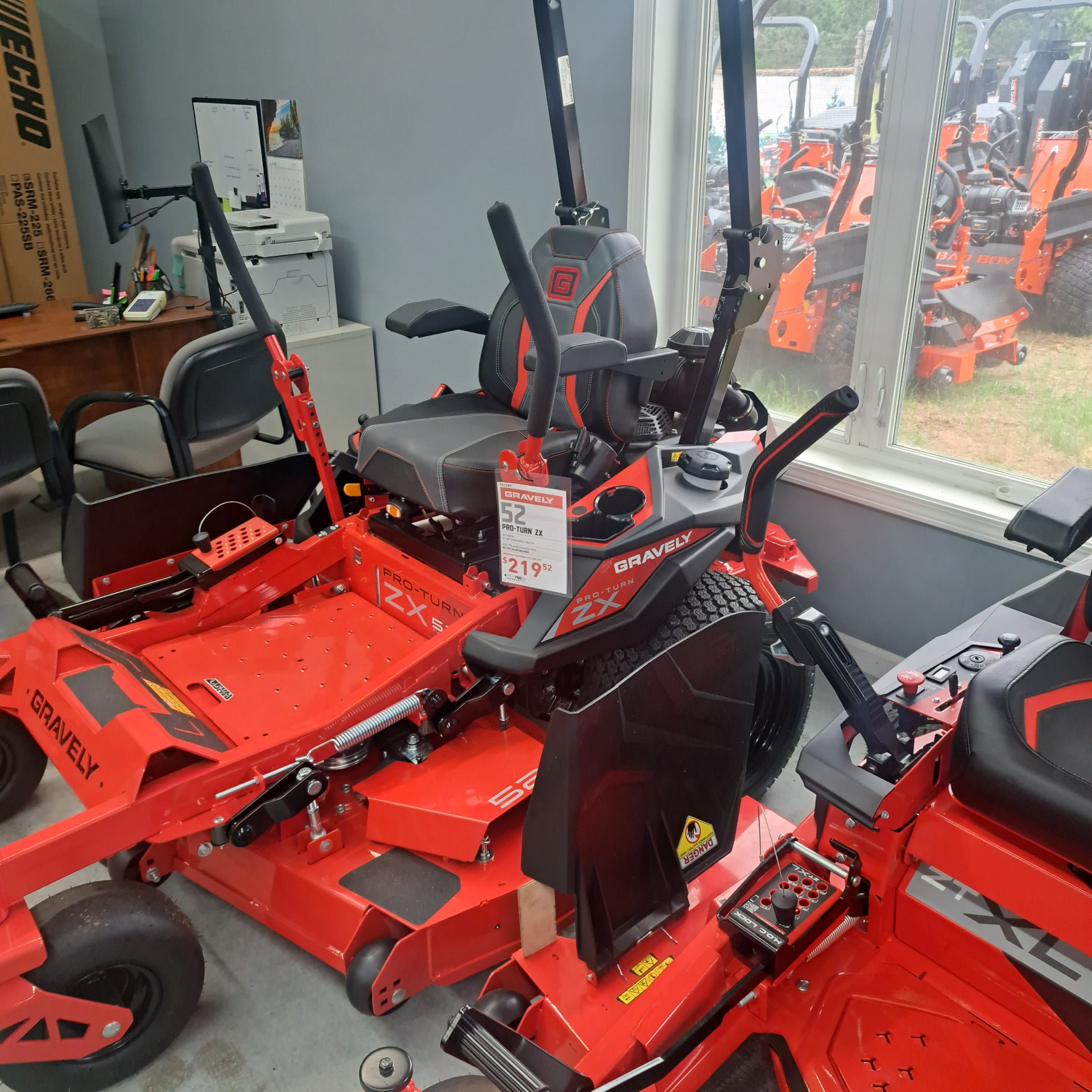 2024 Gravely USA Pro-Turn ZX 52 in. Kawasaki FX691V 22 hp in Lowell, Michigan - Photo 2
