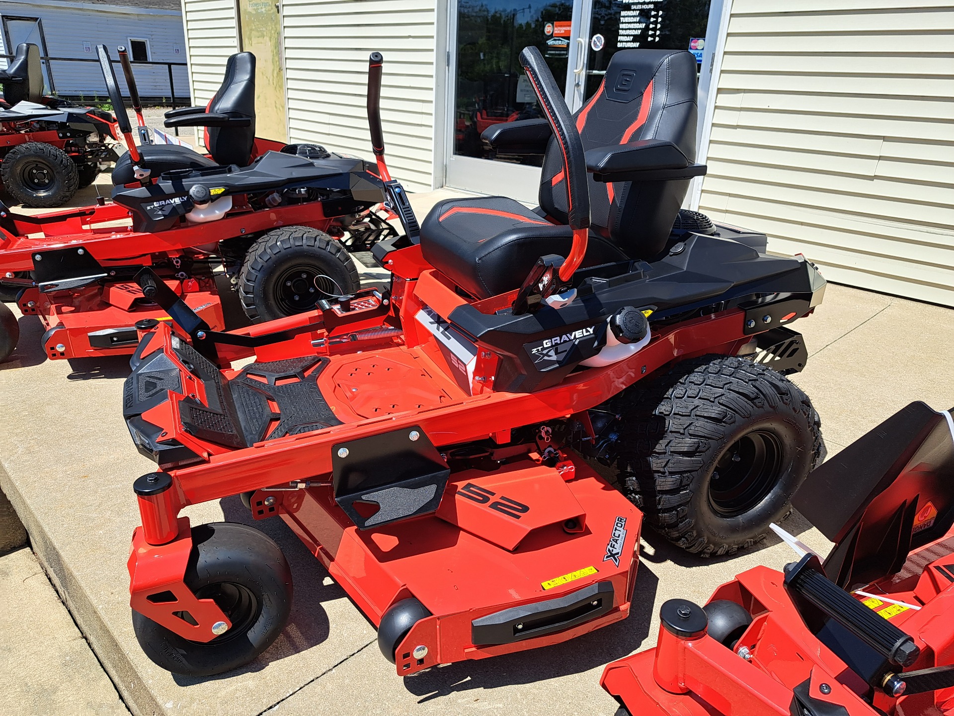 2023 Gravely USA ZT XL 52 in. Kawasaki FR691V 23 hp in Lowell, Michigan - Photo 3