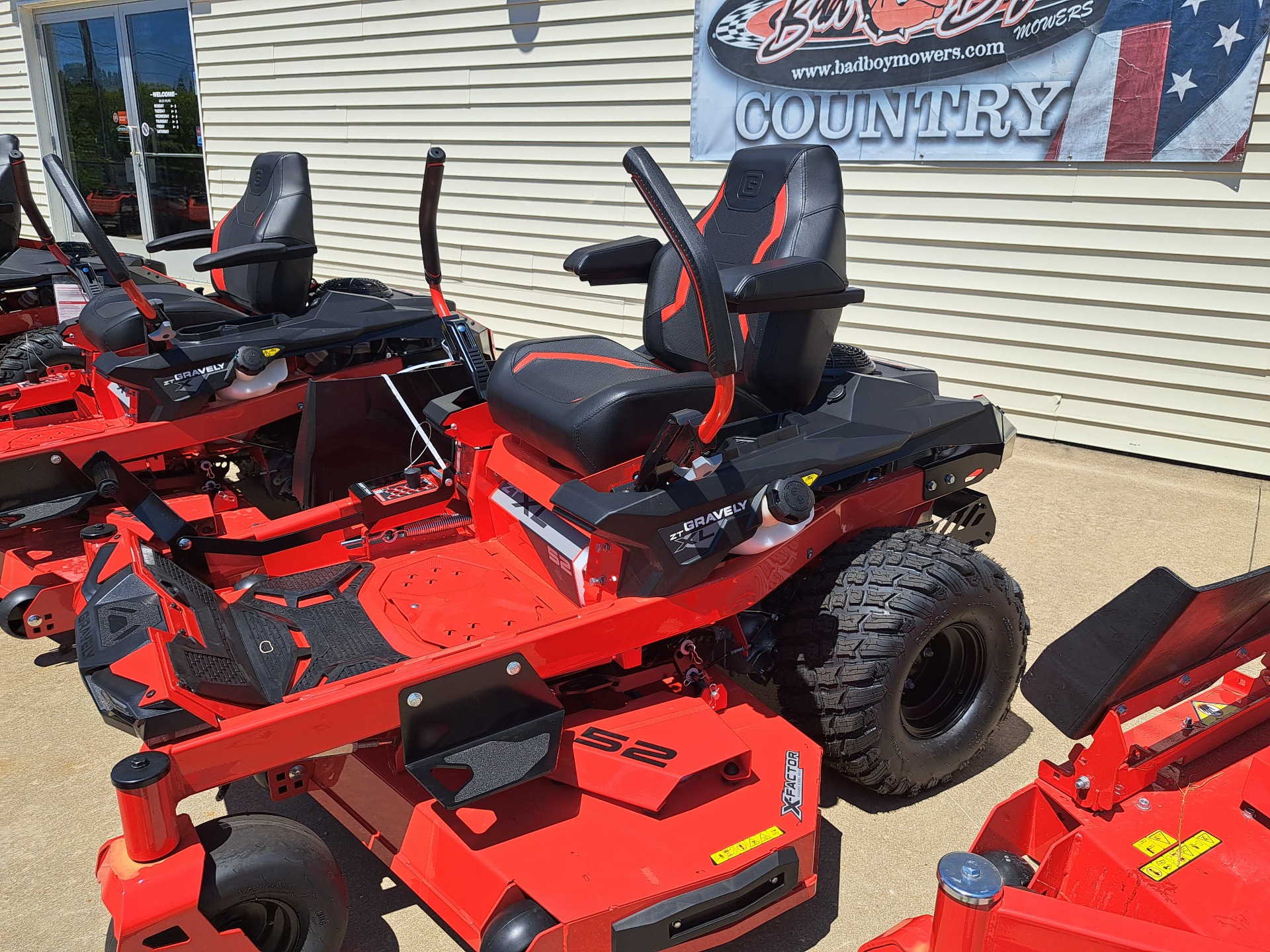 2023 Gravely USA ZT XL 52 in. Kawasaki FR691V 23 hp in Lowell, Michigan - Photo 3