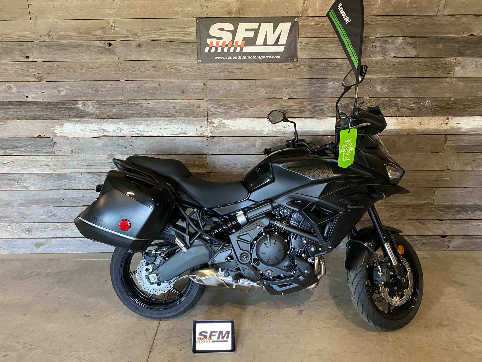 2023 Kawasaki Versys 650 LT in Sully, Iowa - Photo 2