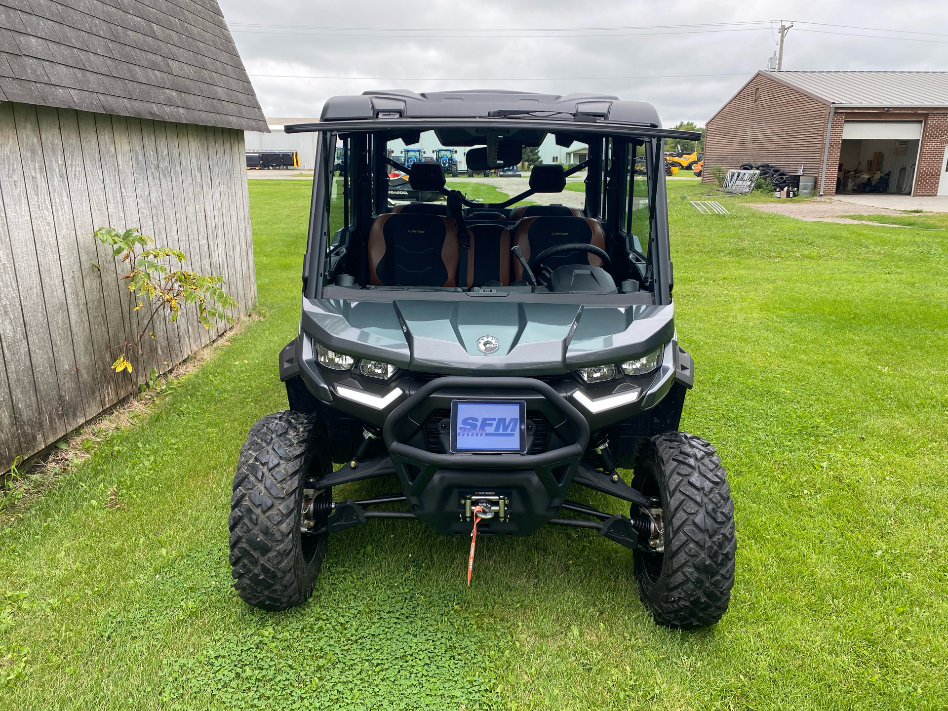 2024 Can-Am Defender MAX Limited in Sully, Iowa - Photo 3