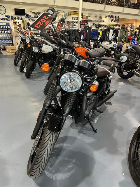 2023 Triumph Bonneville T120 Black in Iowa City, Iowa