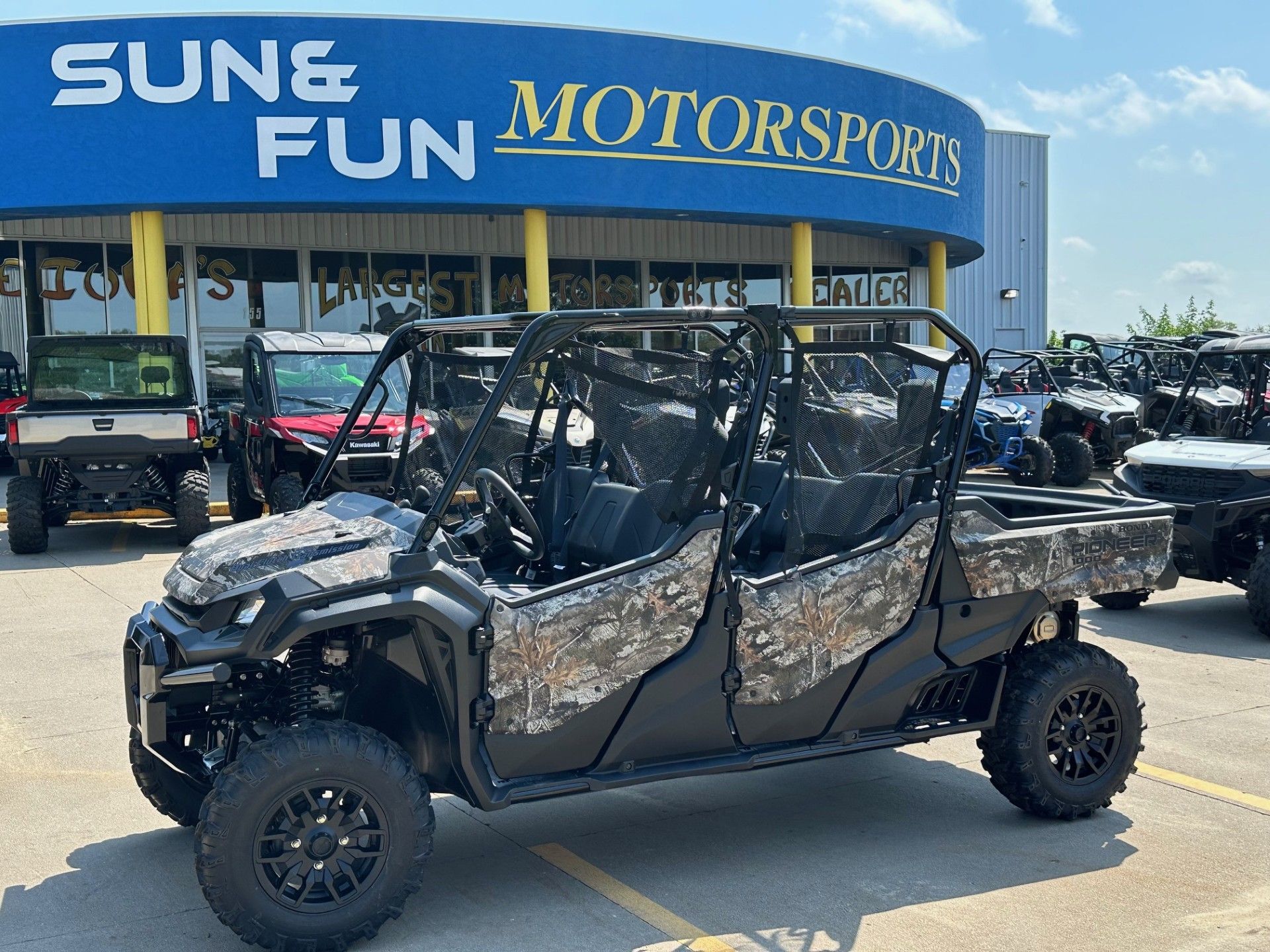 2024 Honda Pioneer 1000-6 Deluxe Crew in Iowa City, Iowa