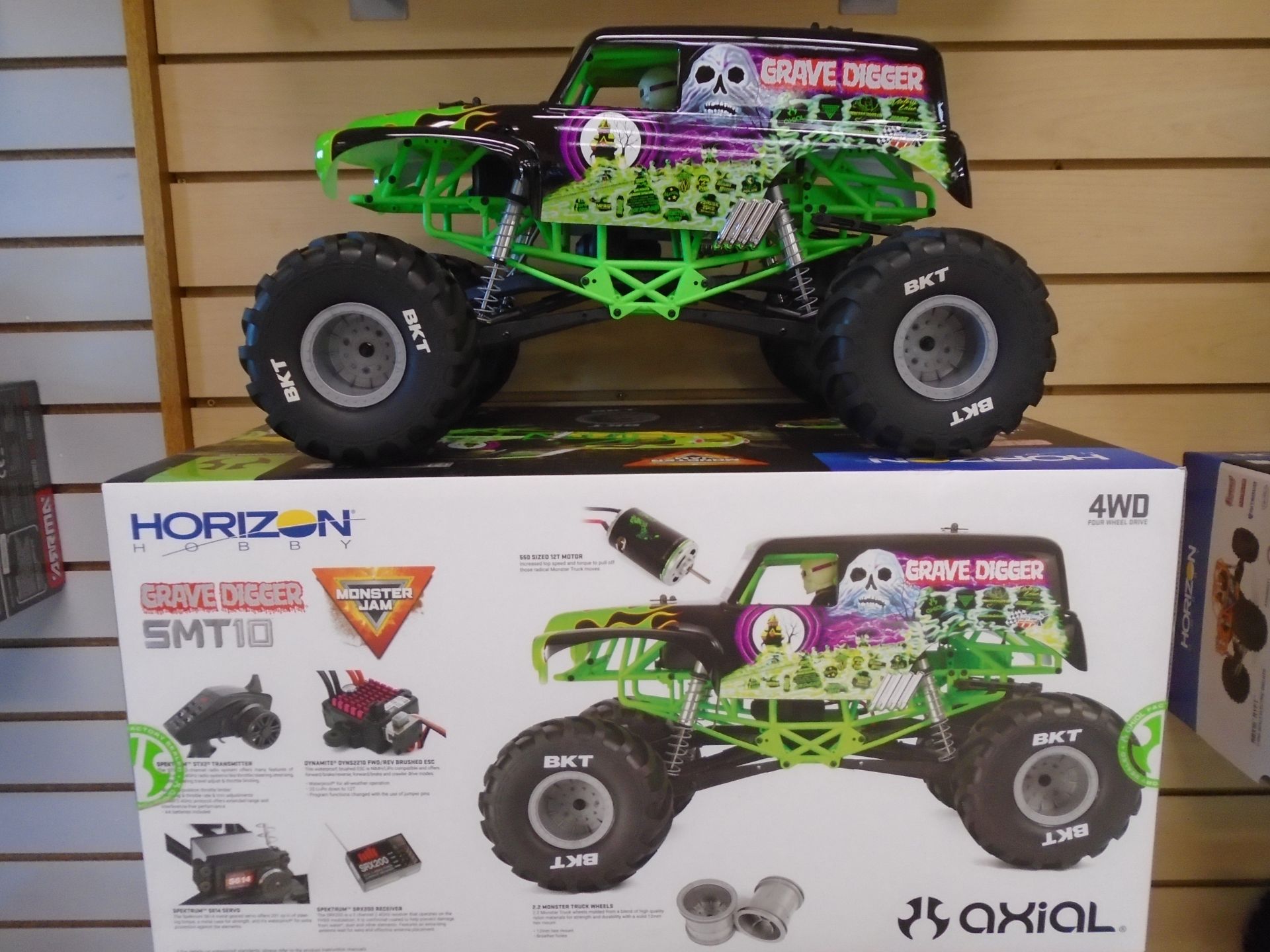 2021 Horizon Hobby SMT10 GRAVE DIGGER 1/10 4WD MT RTR in Lake Mills, Iowa - Photo 1