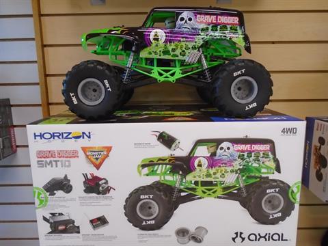 2021 Horizon Hobby SMT10 GRAVE DIGGER 1/10 4WD MT RTR in Lake Mills, Iowa