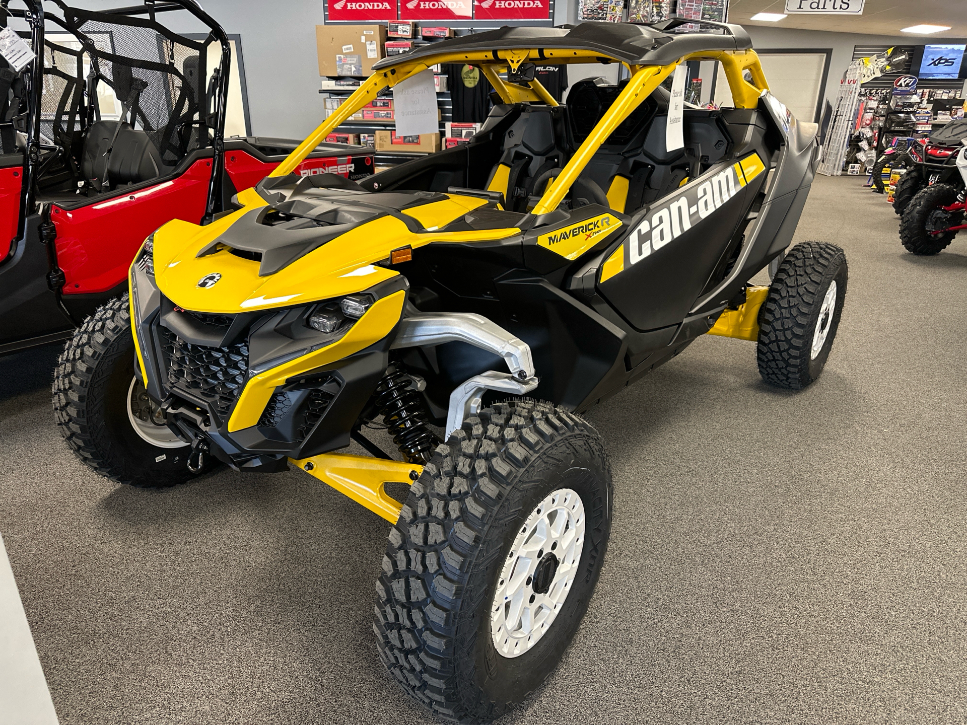 2024 Can-Am Maverick R X RS with Smart-Shox 999T DCT in Honesdale, Pennsylvania - Photo 1