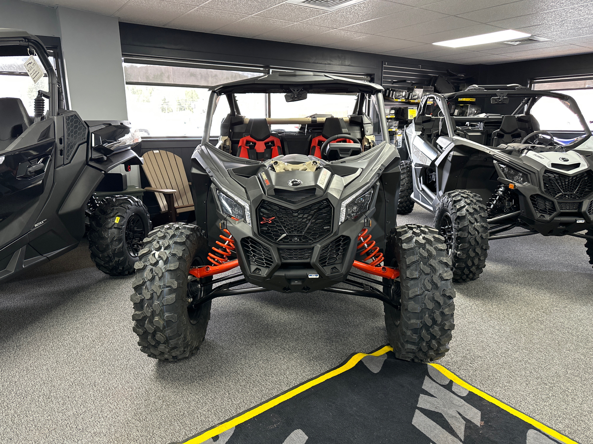2023 Can-Am Maverick X3 X DS Turbo RR 64 in Honesdale, Pennsylvania - Photo 2