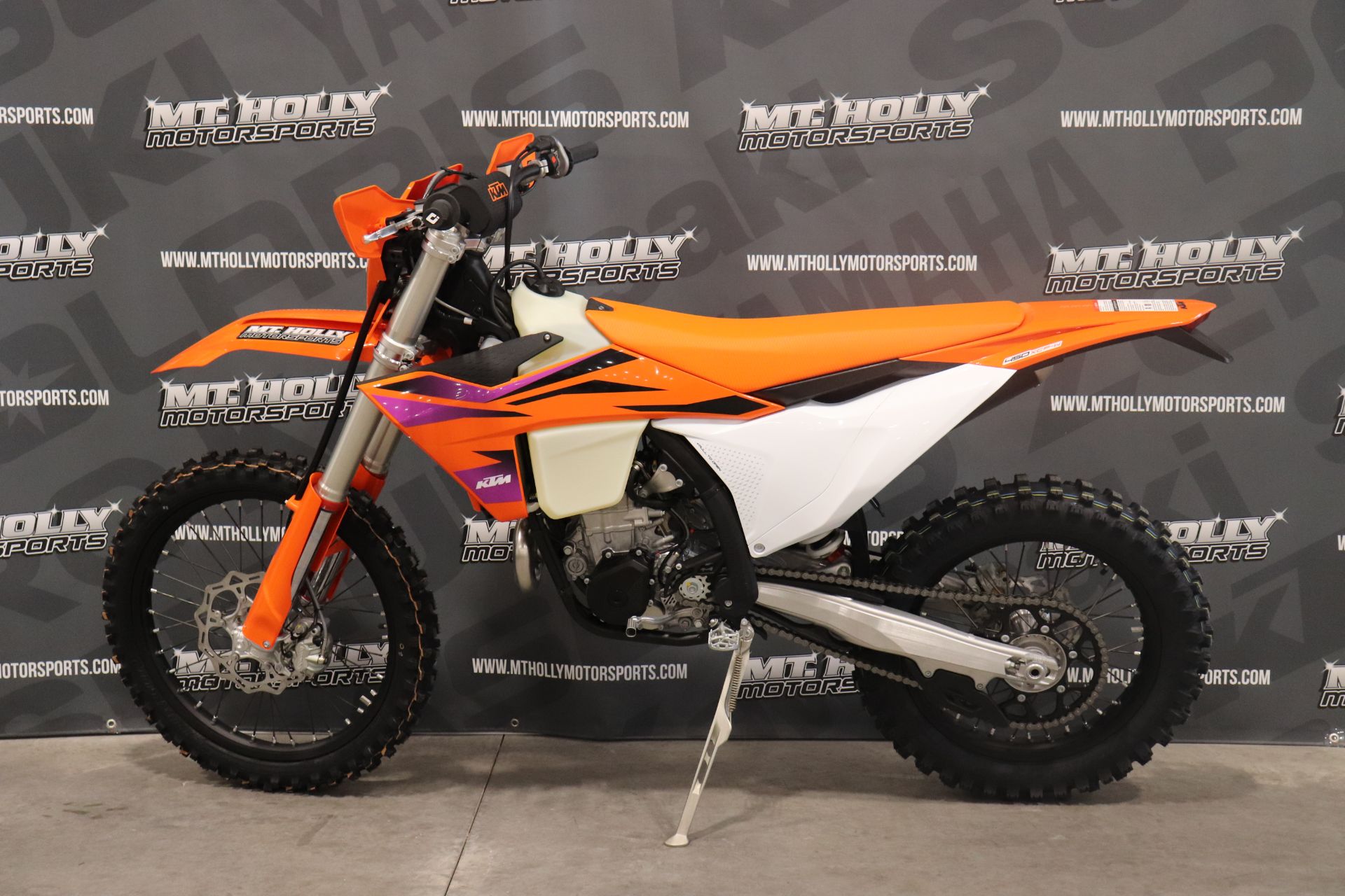 2024 KTM 450 XCF-W in Vincentown, New Jersey - Photo 2