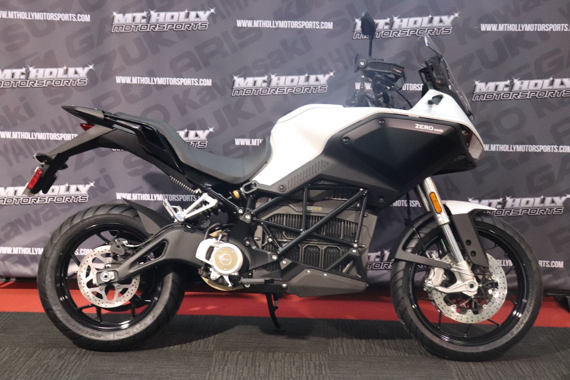 2023 Zero Motorcycles DSRX ZF17.3 in Vincentown, New Jersey - Photo 1